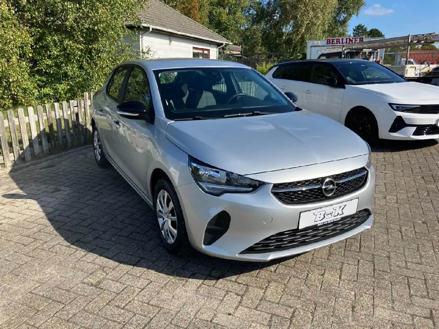Opel Corsa Edition Zilver - 2