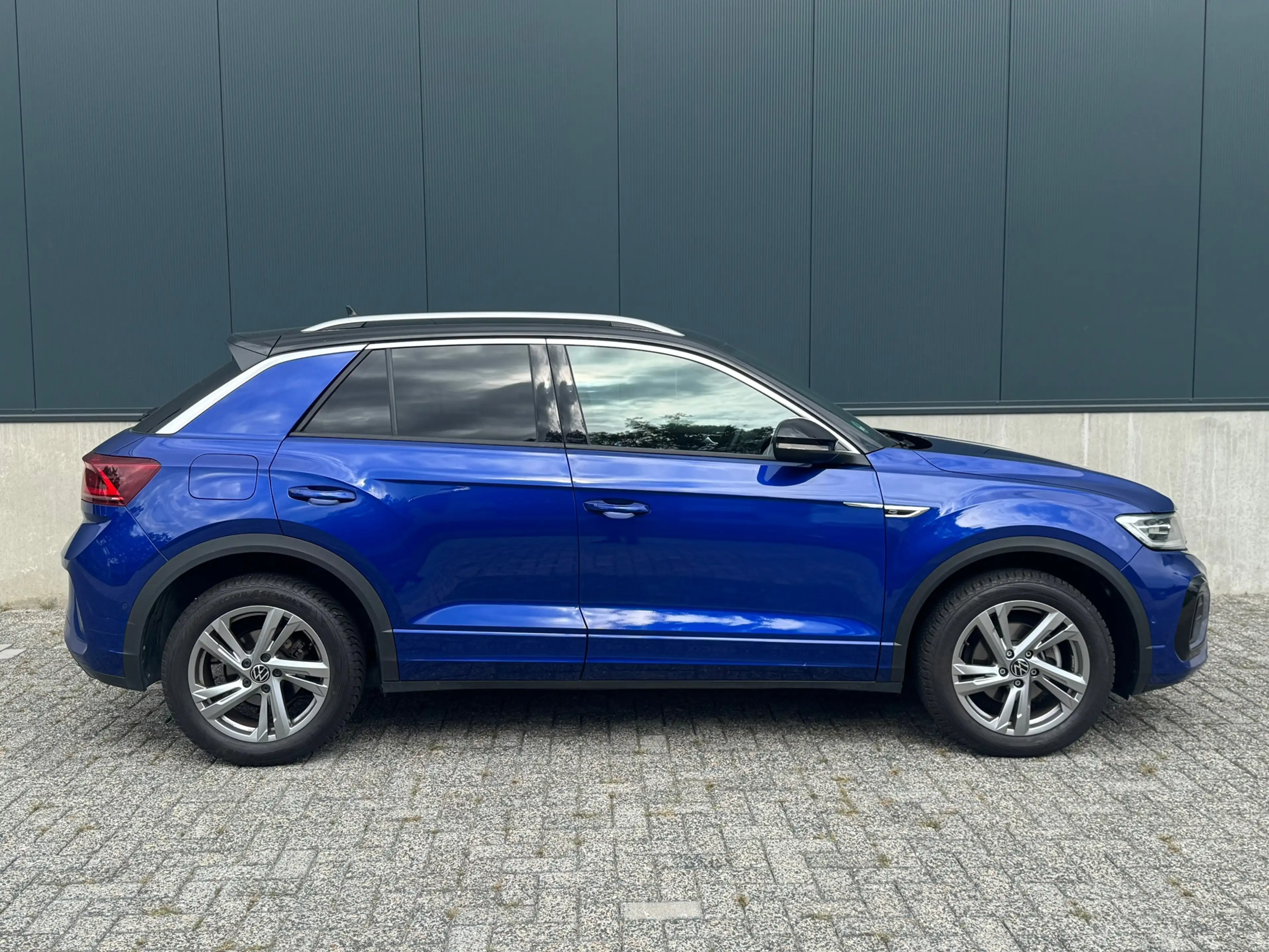 Volkswagen T-Roc 1.5 TSI R-Line Business — photo 4