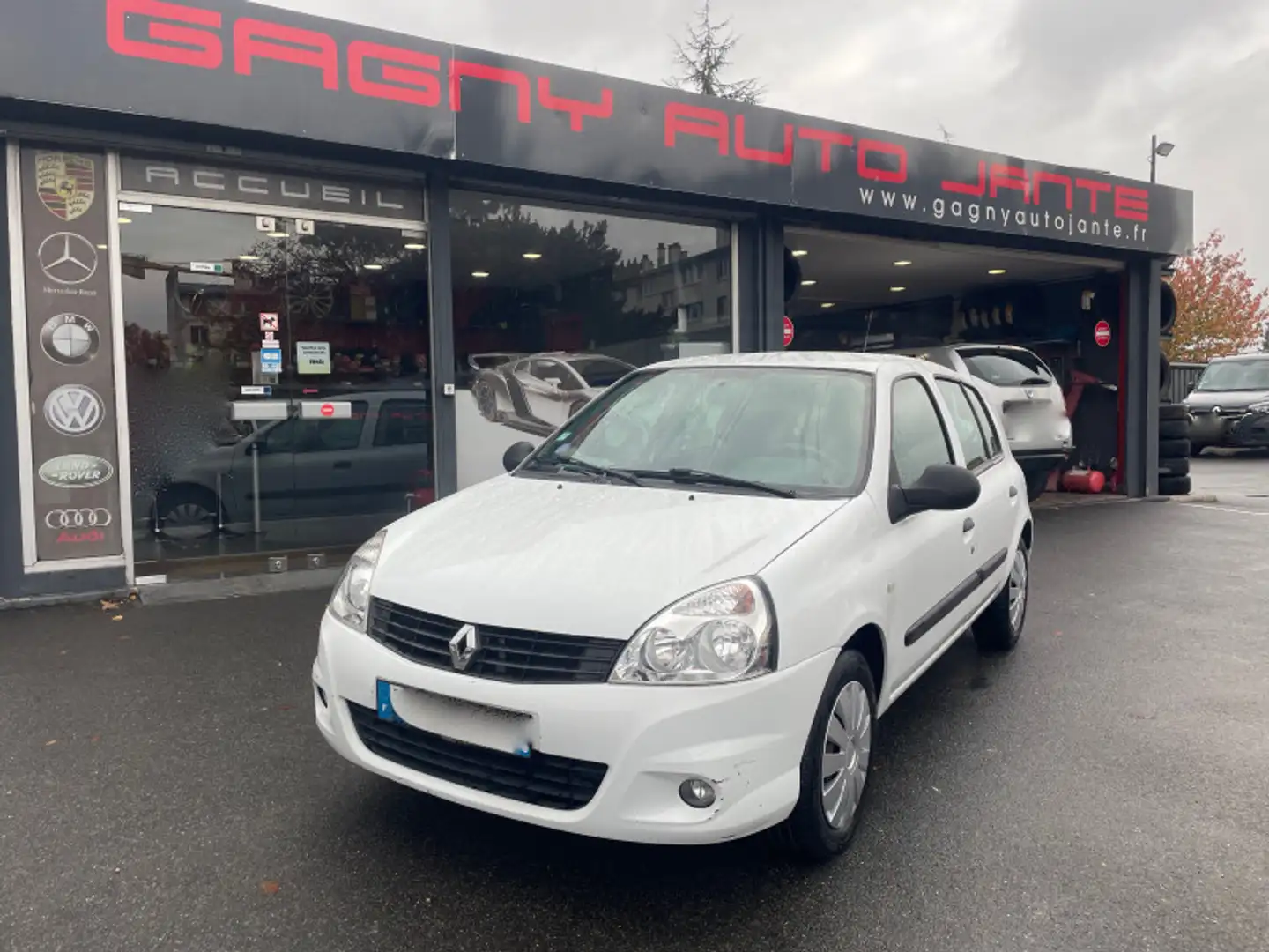 Renault Clio 1.2 16V 75CH AUTHENTIQUE ECO² 5P FAIBLE KM Blanc - 1