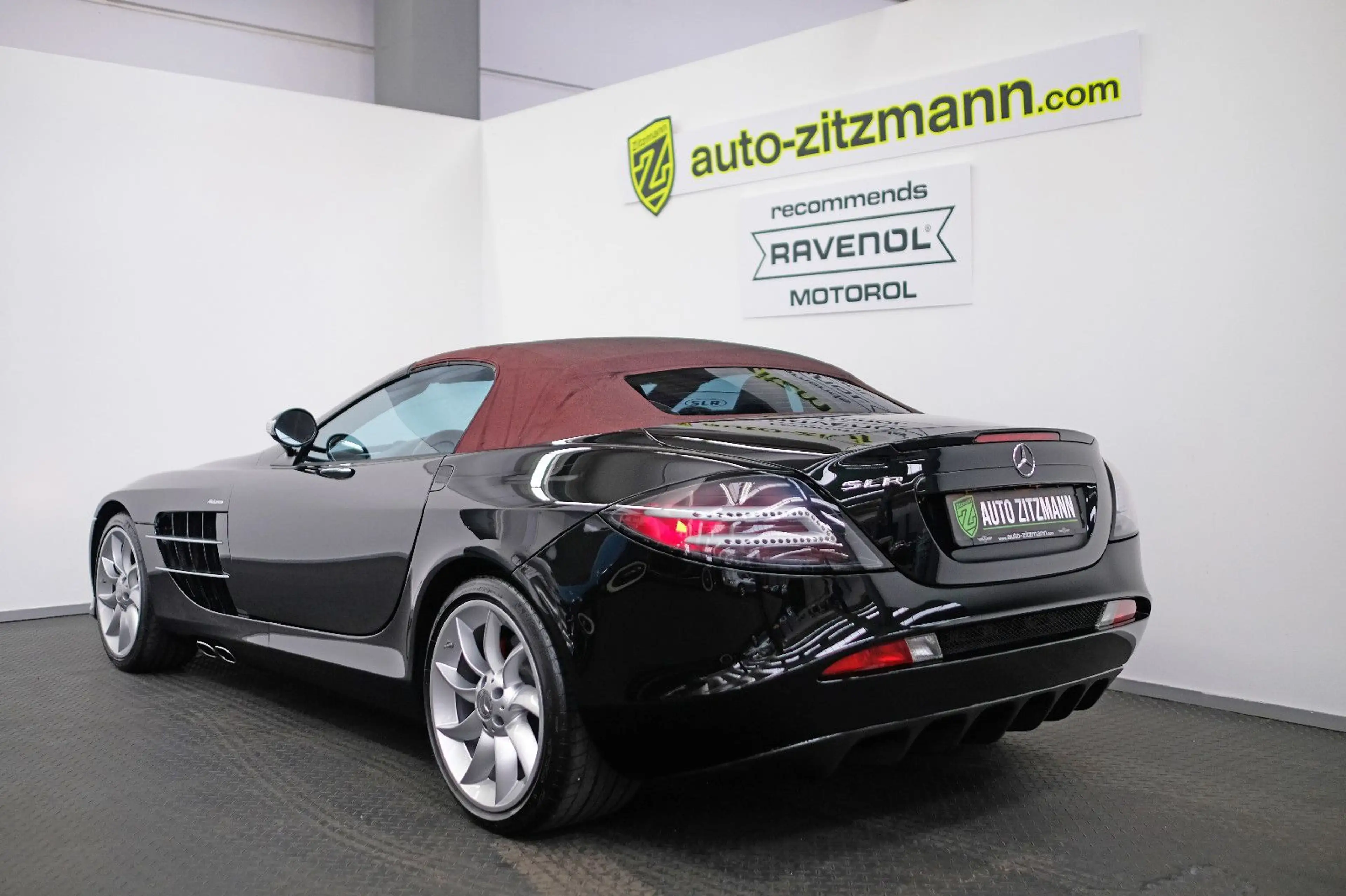 Mercedes-Benz SLR Roadster /EXCLUSIV/CARBON/1 OF 520 — photo 6