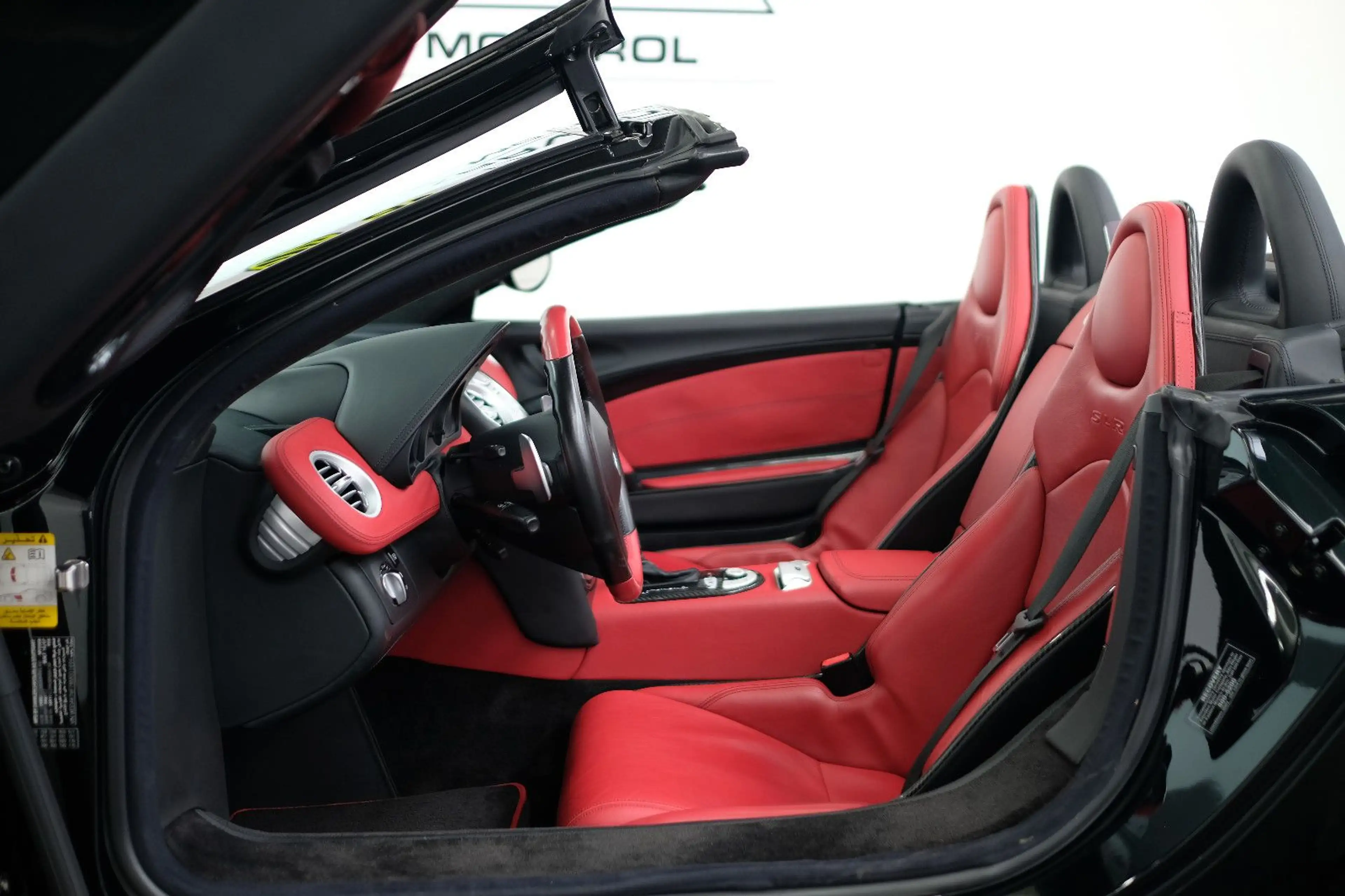 Mercedes-Benz SLR Roadster /EXCLUSIV/CARBON/1 OF 520 — photo 12