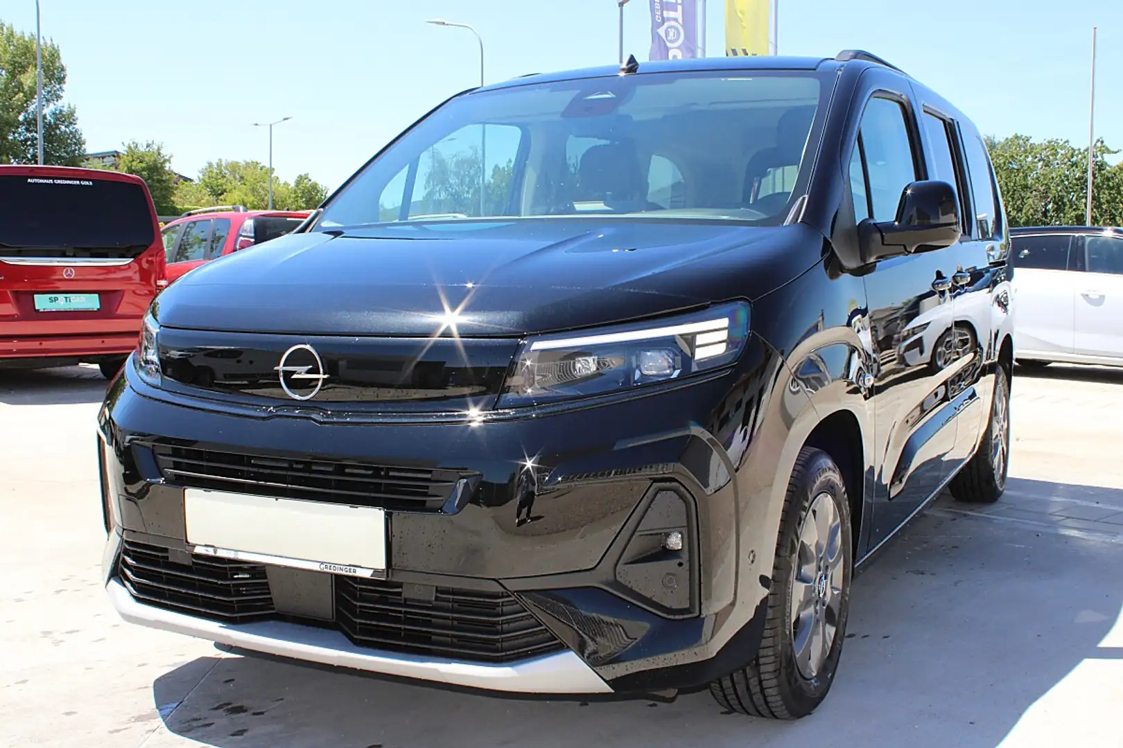 Opel Combo 1.5 Diesel XL GS Aut. Schwarz - 1