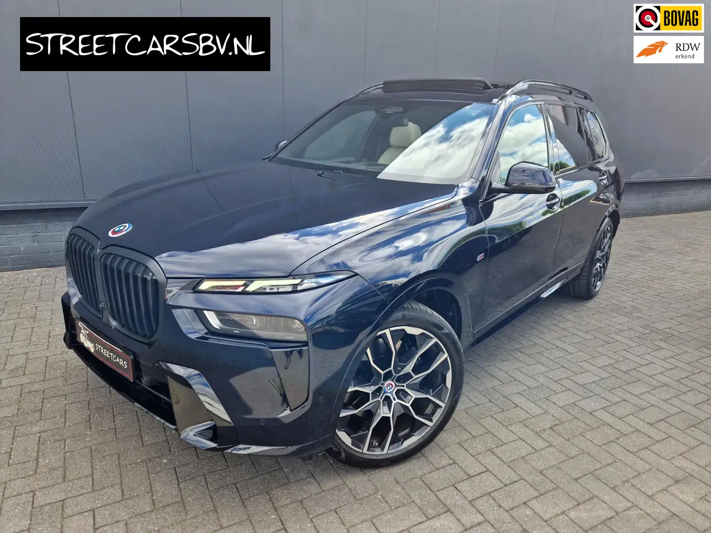 BMW X7 XDrive40d M Sport / 6 pers /Deal ond /BTW Zwart - 1