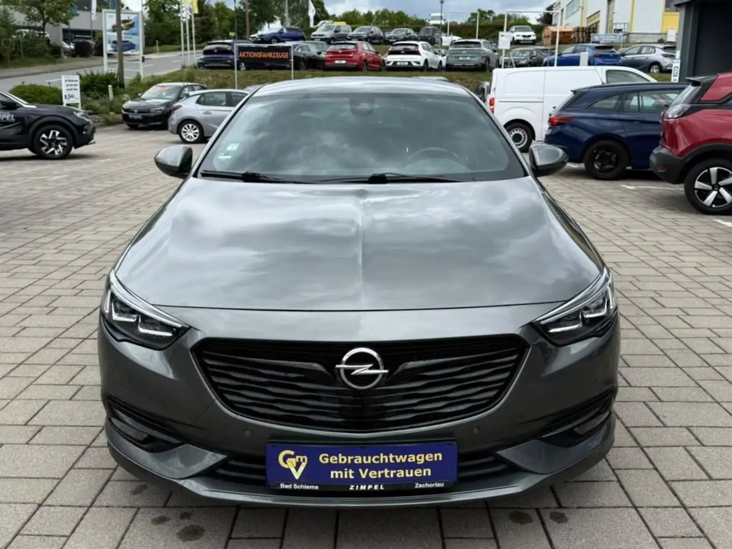 Opel Insignia 4x4 2.0 154 kW 209 PS Klimaautomatik, 3 Grau - 2