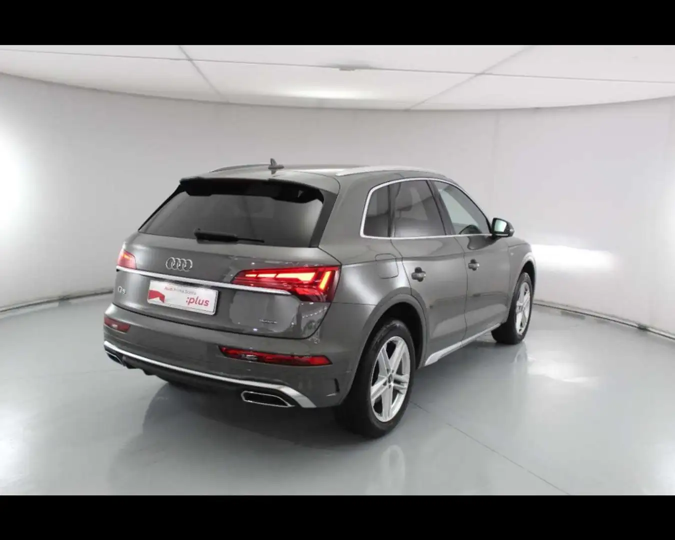 Audi Q5 40 TDI 204 CV quattro S tronic S line Grigio - 2
