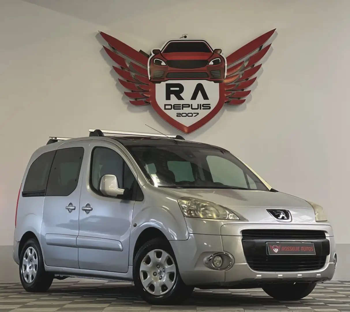 Peugeot Partner 2 1.6 HDI - 16V TURBO Grijs - 1