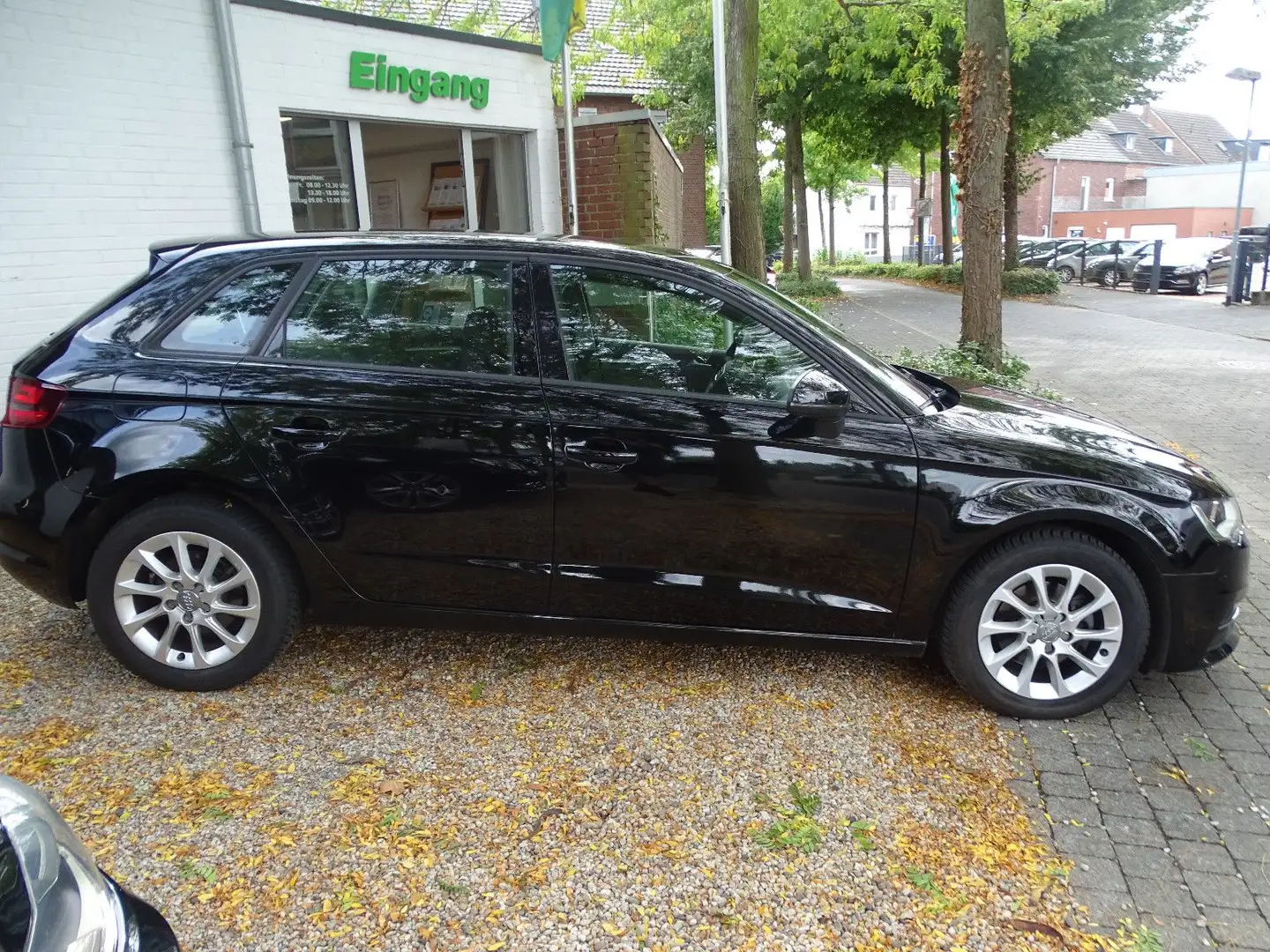 Audi A3 Sportback attraction Noir - 2