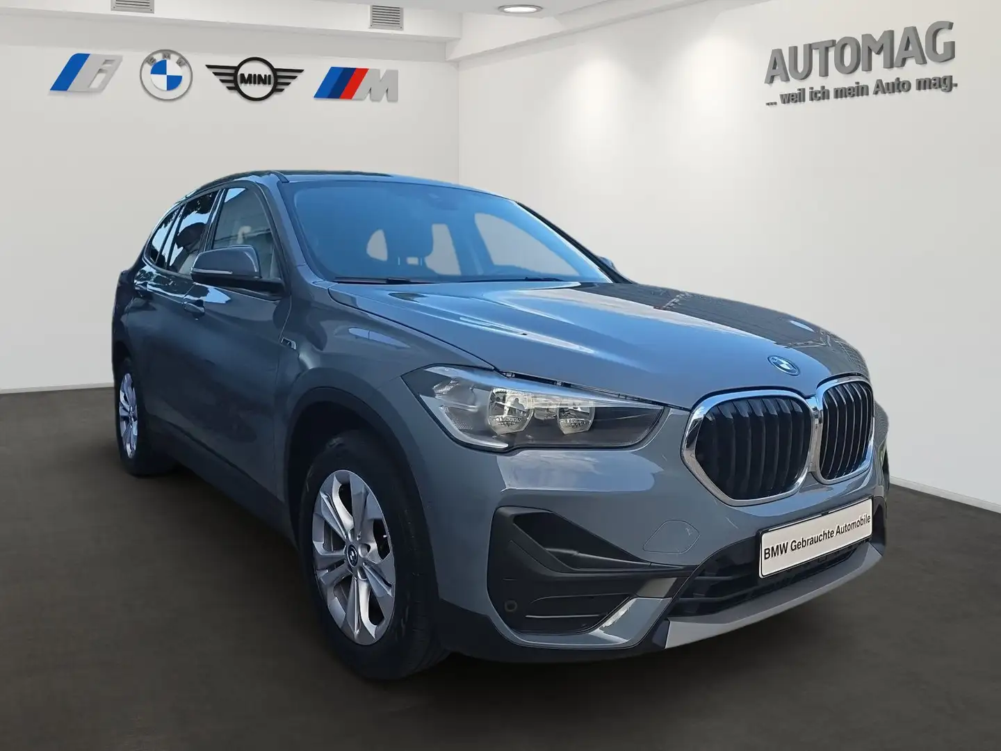 BMW X1 xDrive25e Kamera*Panoramadach*Navi*PDC*Sitzheizung Grau - 2
