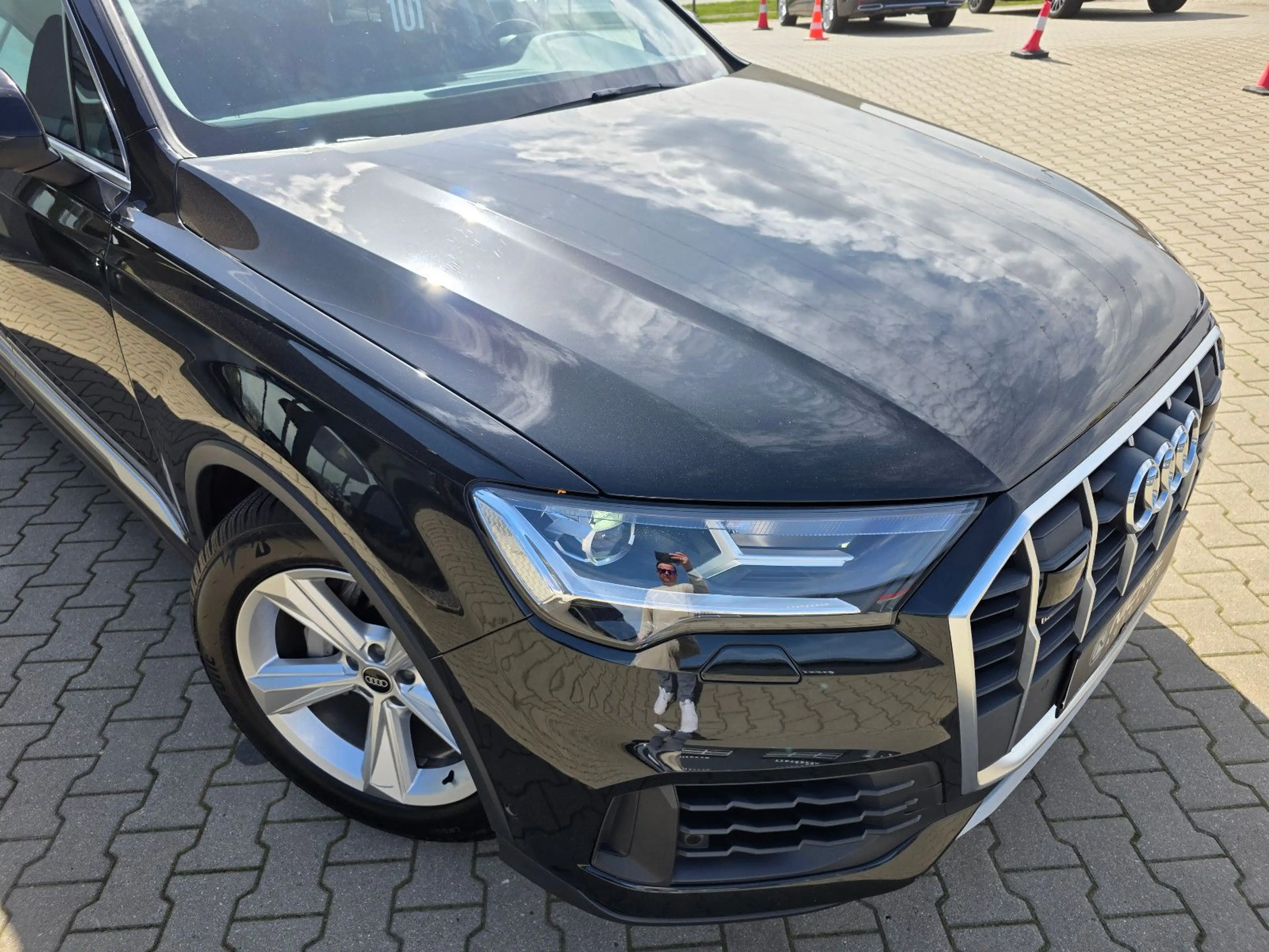 Audi Q7 50TDI 7-Sitzer*Luft*ACC*360*AHK*Leder*2.Hand — photo 9