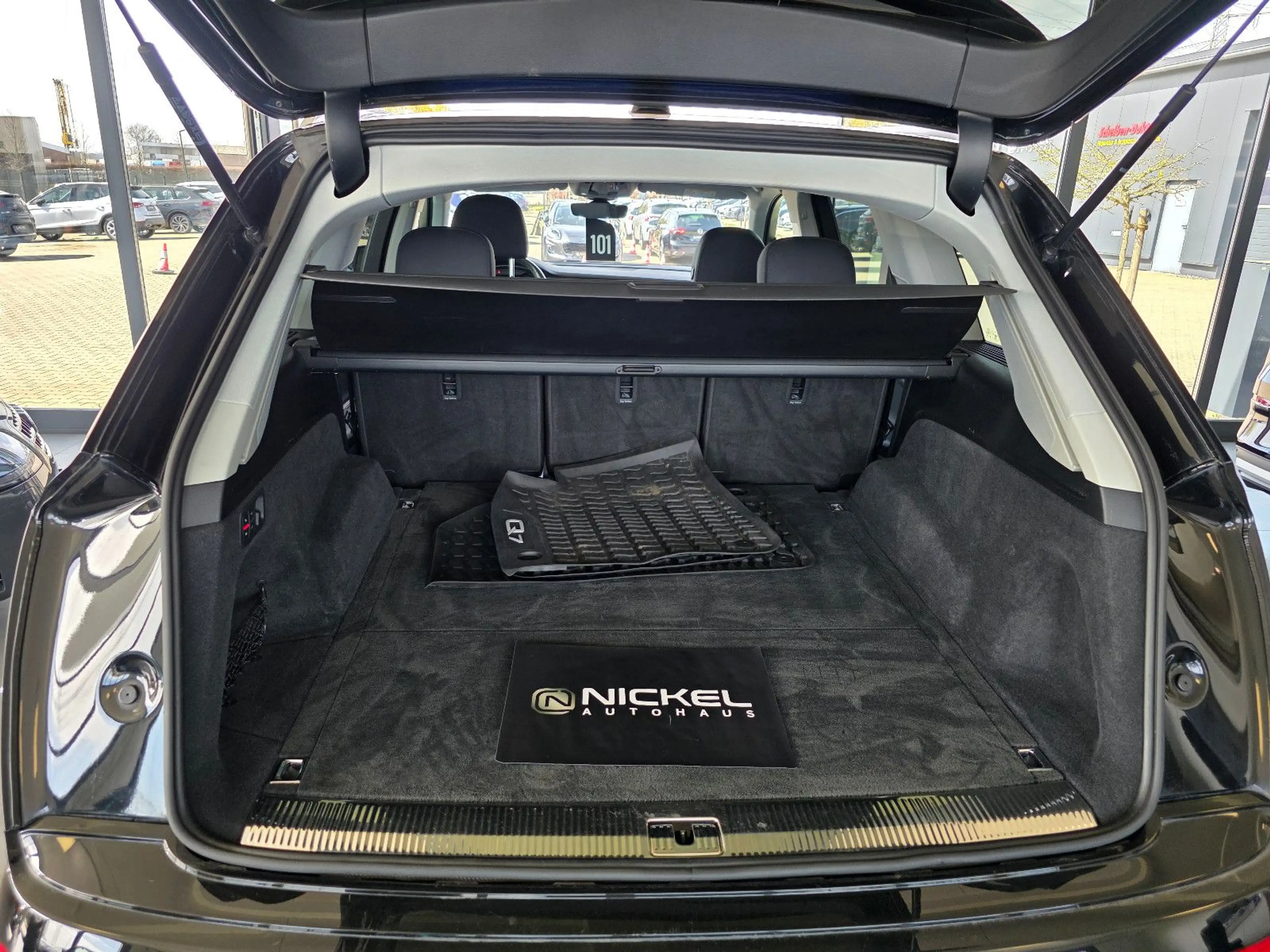 Audi Q7 50TDI 7-Sitzer*Luft*ACC*360*AHK*Leder*2.Hand — photo 15