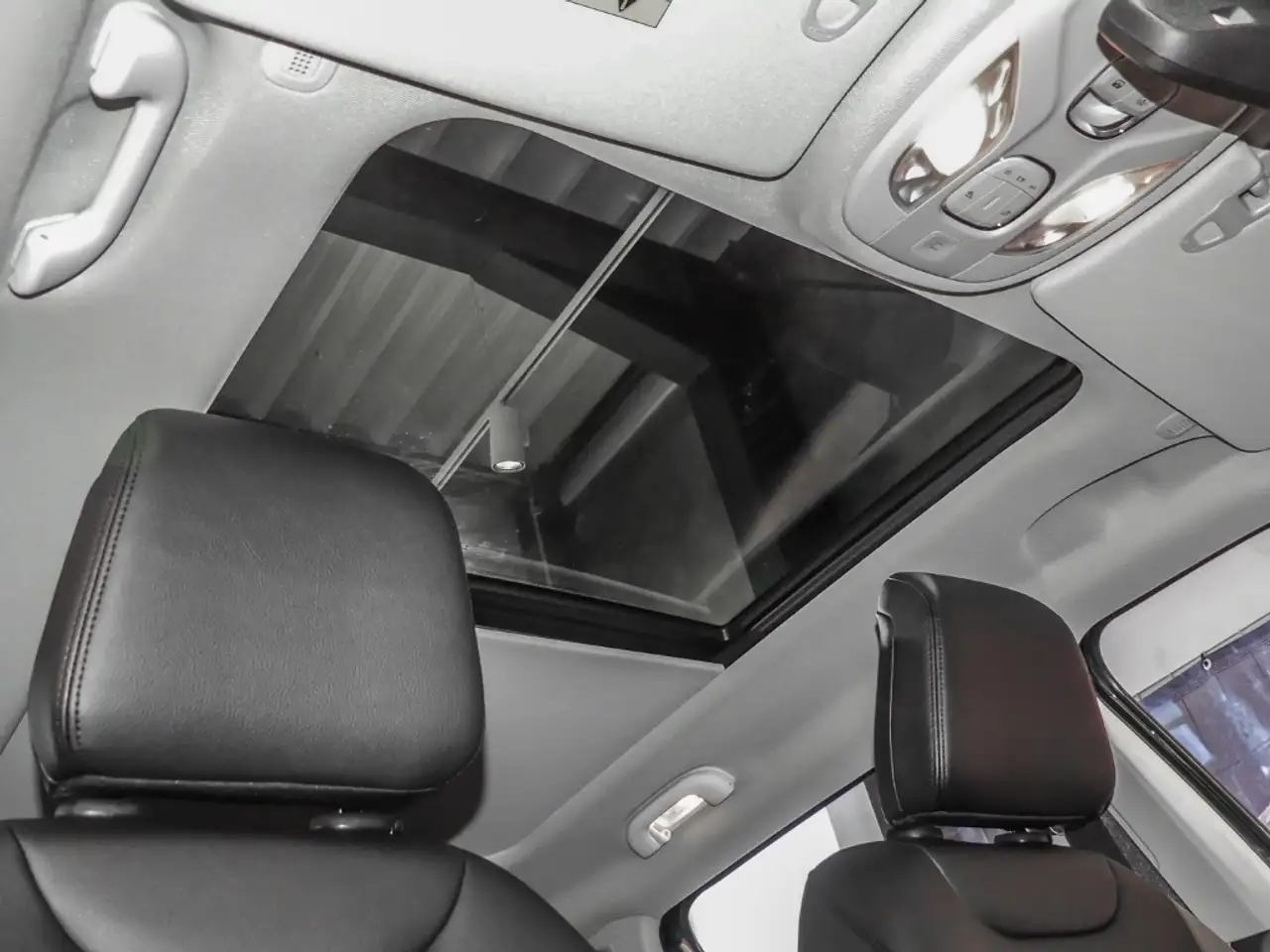 Jeep Compass e-Hybrid MY25 North Star Premium & Sicherheits-Pak 17