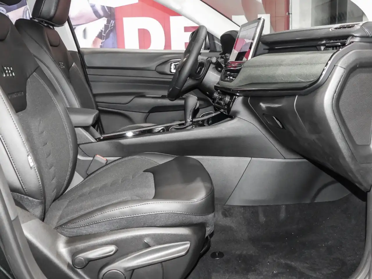 Jeep Compass e-Hybrid MY25 North Star Premium & Sicherheits-Pak 6