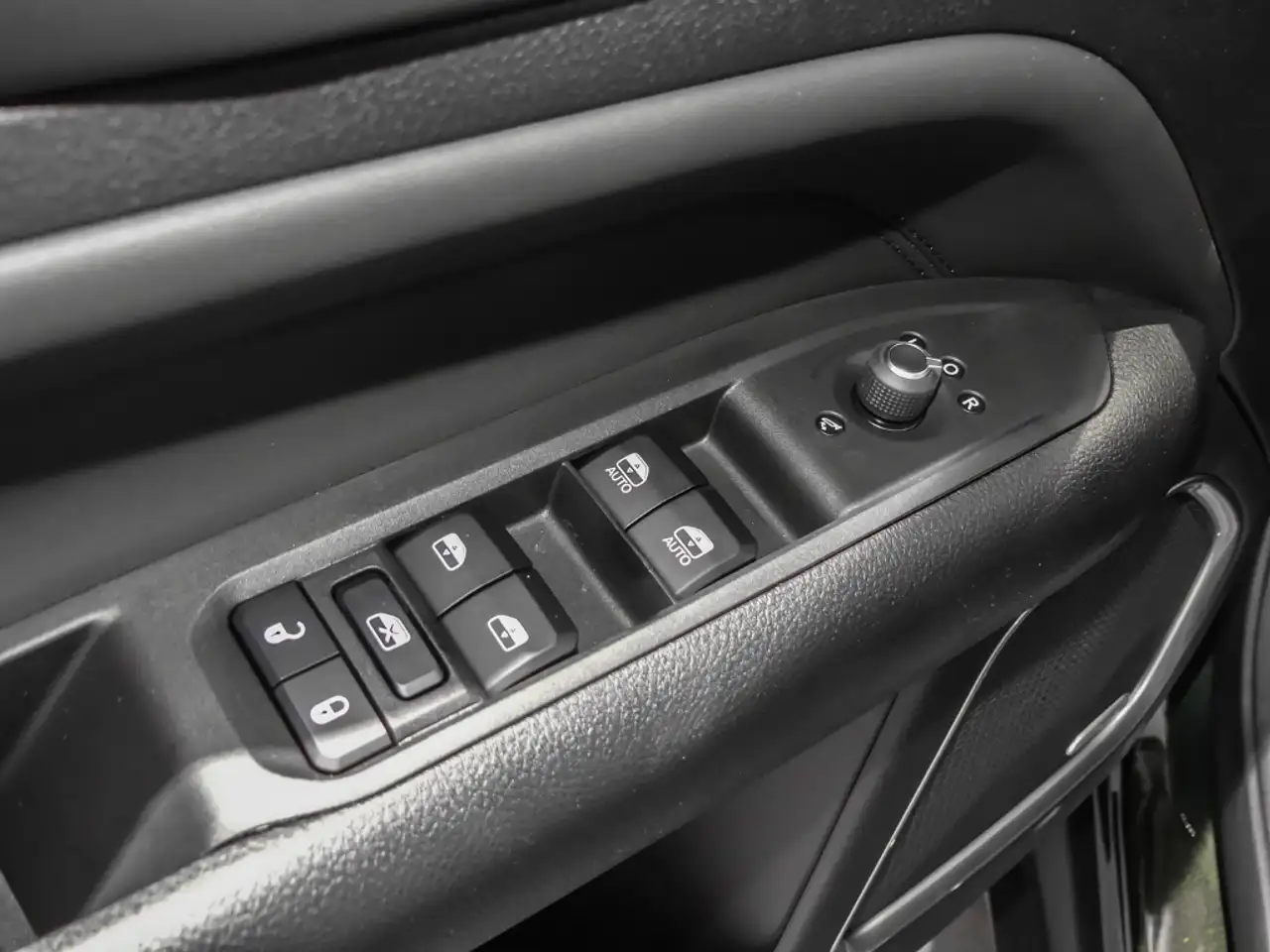 Jeep Compass e-Hybrid MY25 North Star Premium & Sicherheits-Pak 14