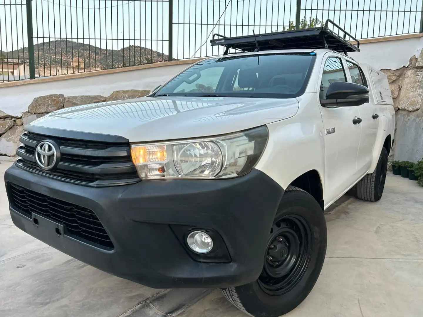 Toyota Hilux Cabina Doble GX Blanco - 1
