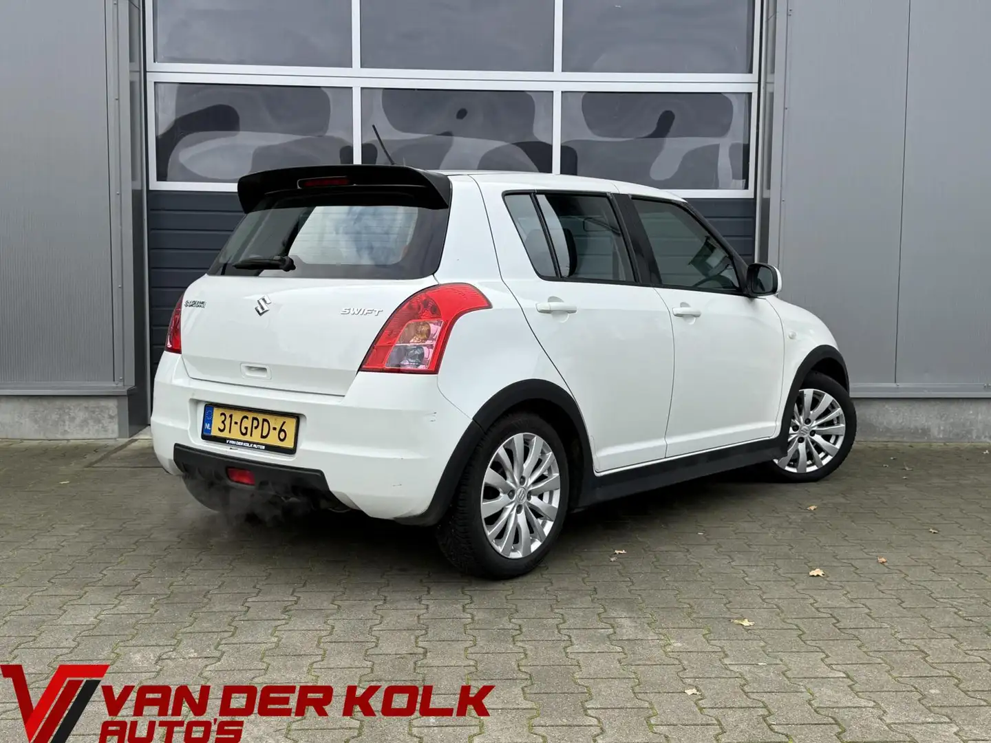 Suzuki Swift 1.3 Comfort 5 Deurs Airco Lichtmetaal Blanc - 2