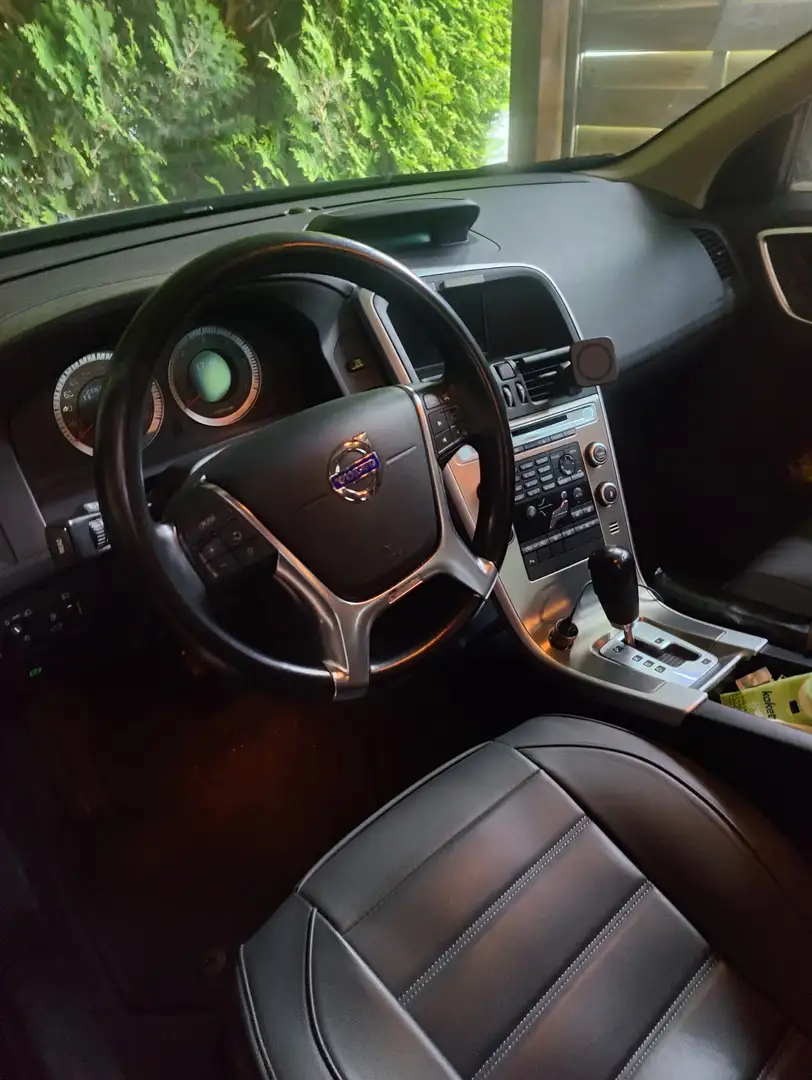 Volvo XC60 XC60 D3 AWD Aut. Summum Чёрный - 2
