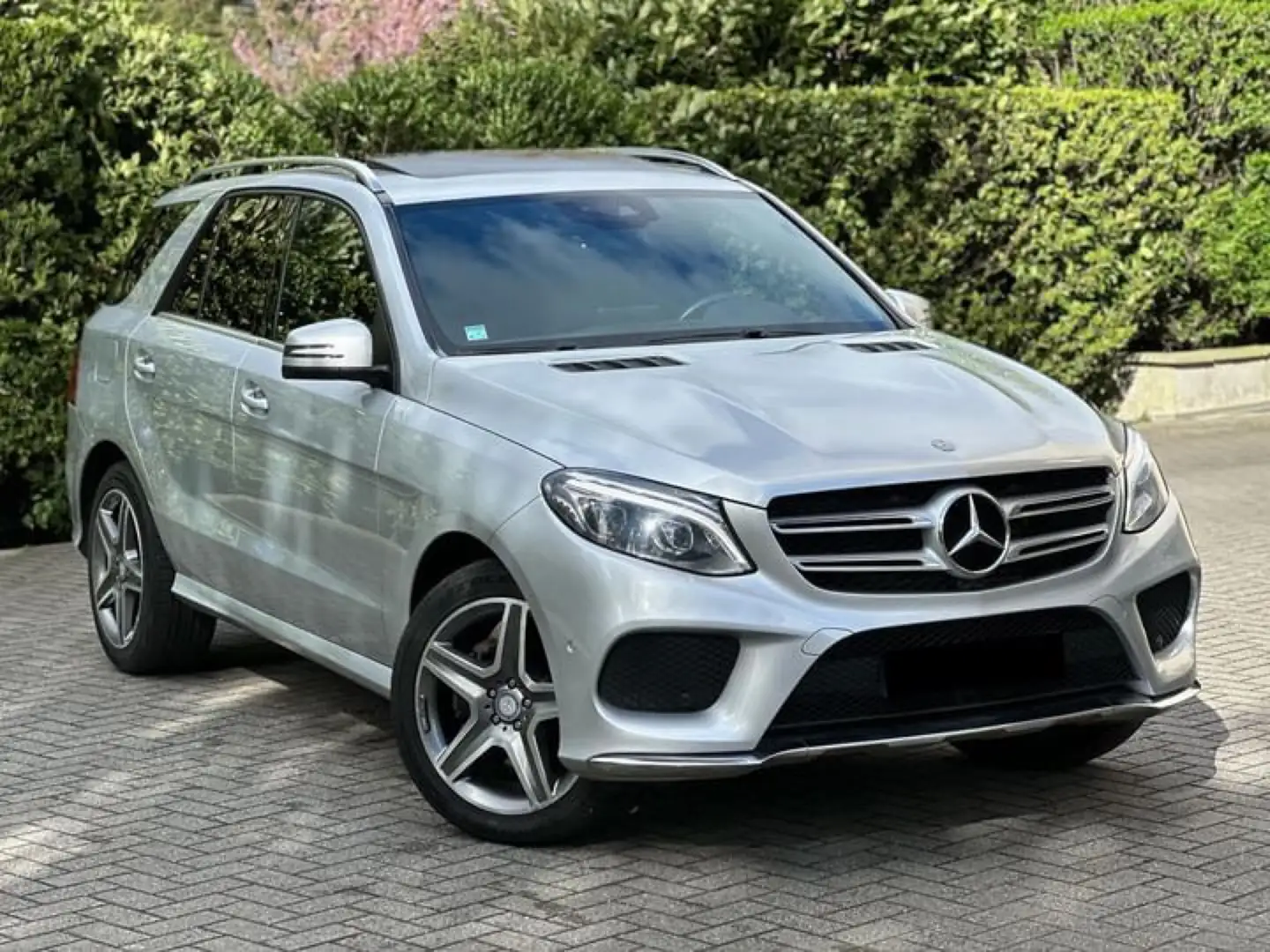 Mercedes-Benz GLE 350 d 4-Matic AMG LINE 9G-Tronic Zilver - 1