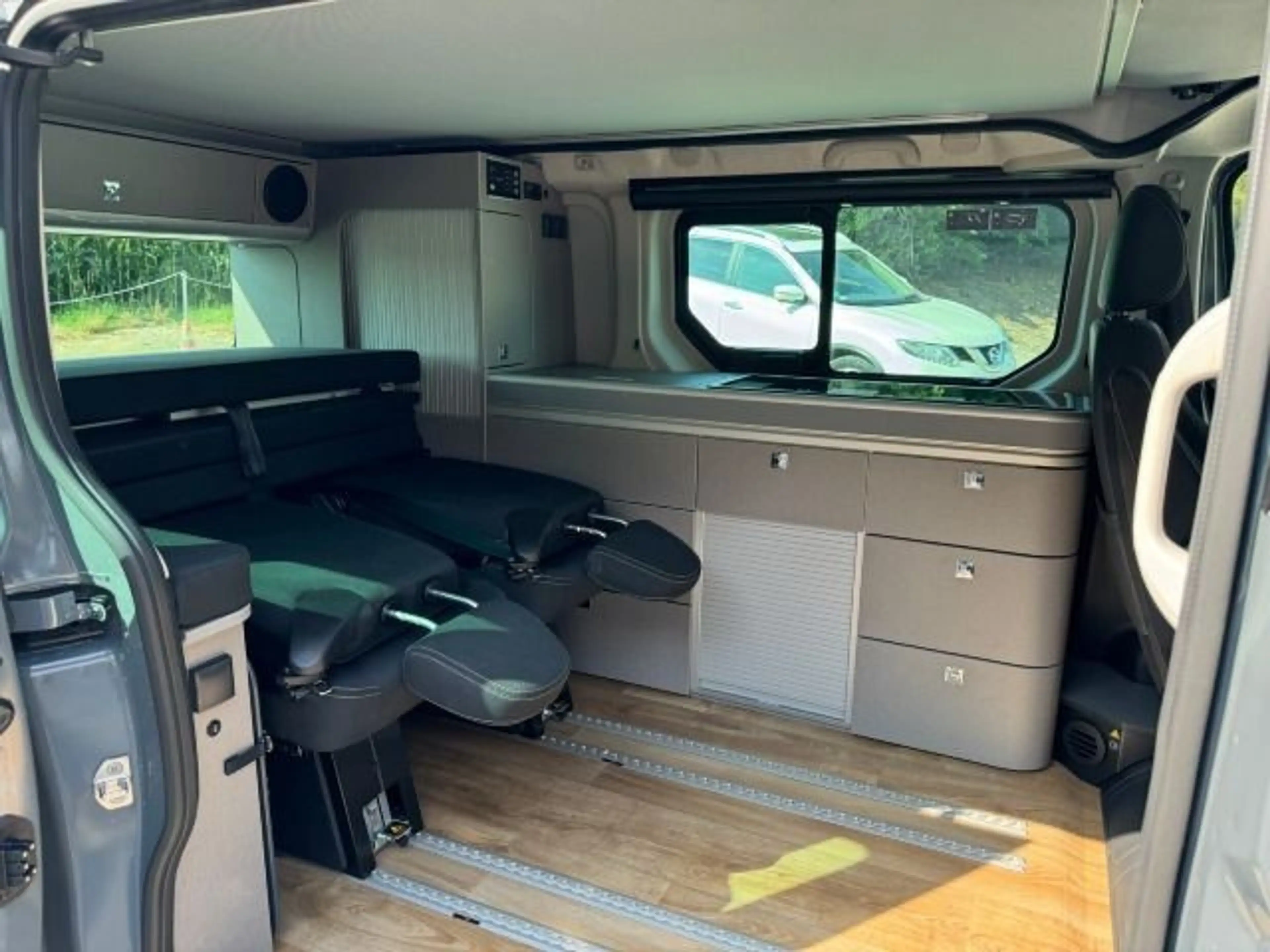 Nissan Primastar Camper Seaside 170PS DCT AHK Markise — photo 8