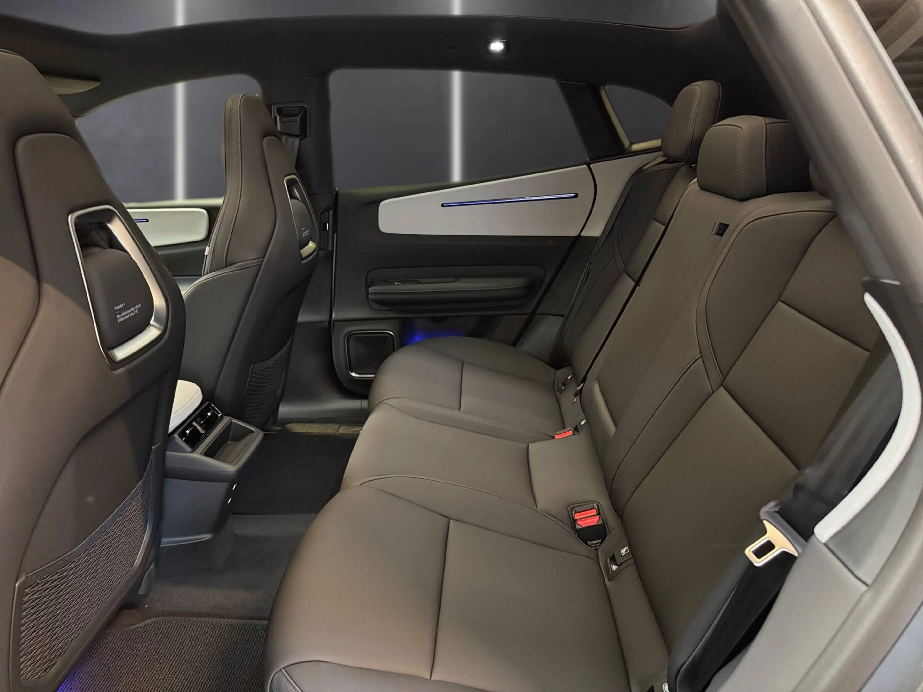 Polestar 4 Polestar 4 MY27 Rear Motor Business Pack — photo 11