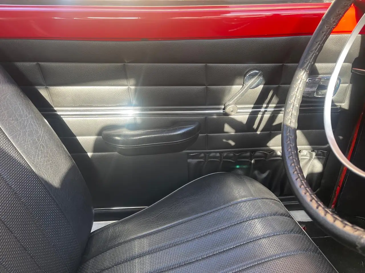 Volkswagen Karmann Ghia -, foto 5