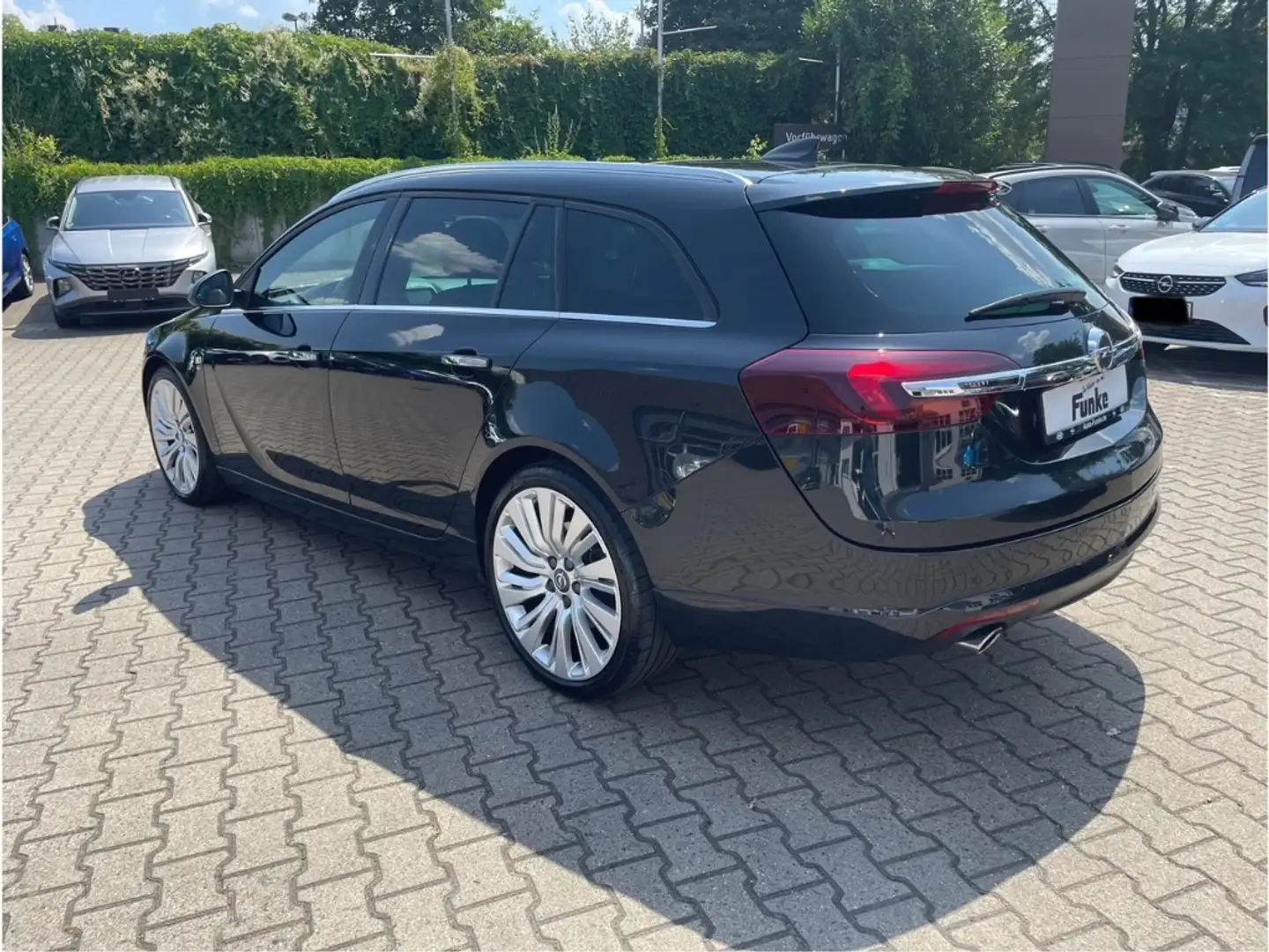 Opel Insignia A Sports Tourer Sport 2.0 OPC Line, Sportpaket El. Noir - 2