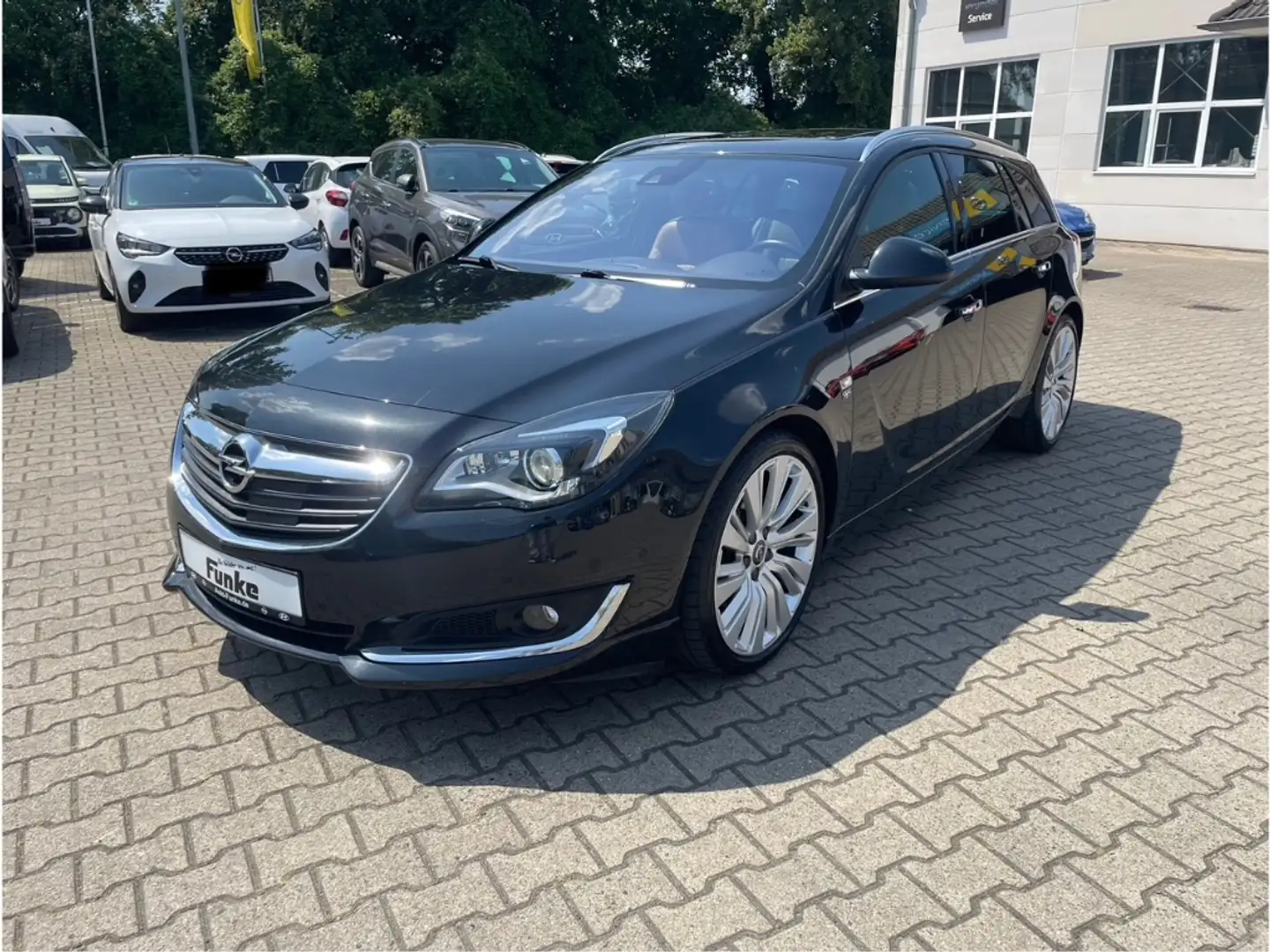 Opel Insignia A Sports Tourer Sport 2.0 OPC Line, Sportpaket El. Noir - 1