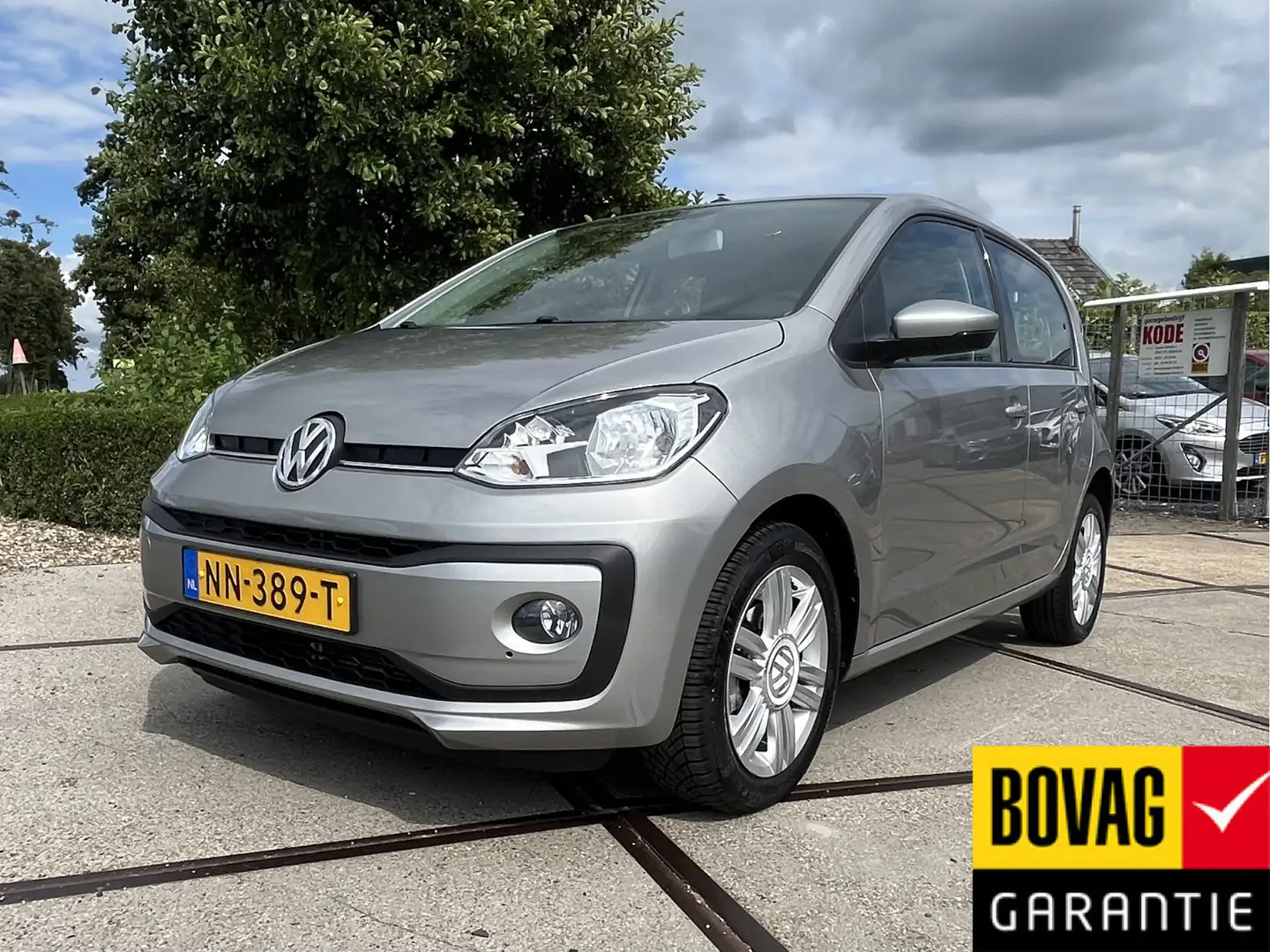 Volkswagen up! 1.0 BMT high up! Grijs - 1