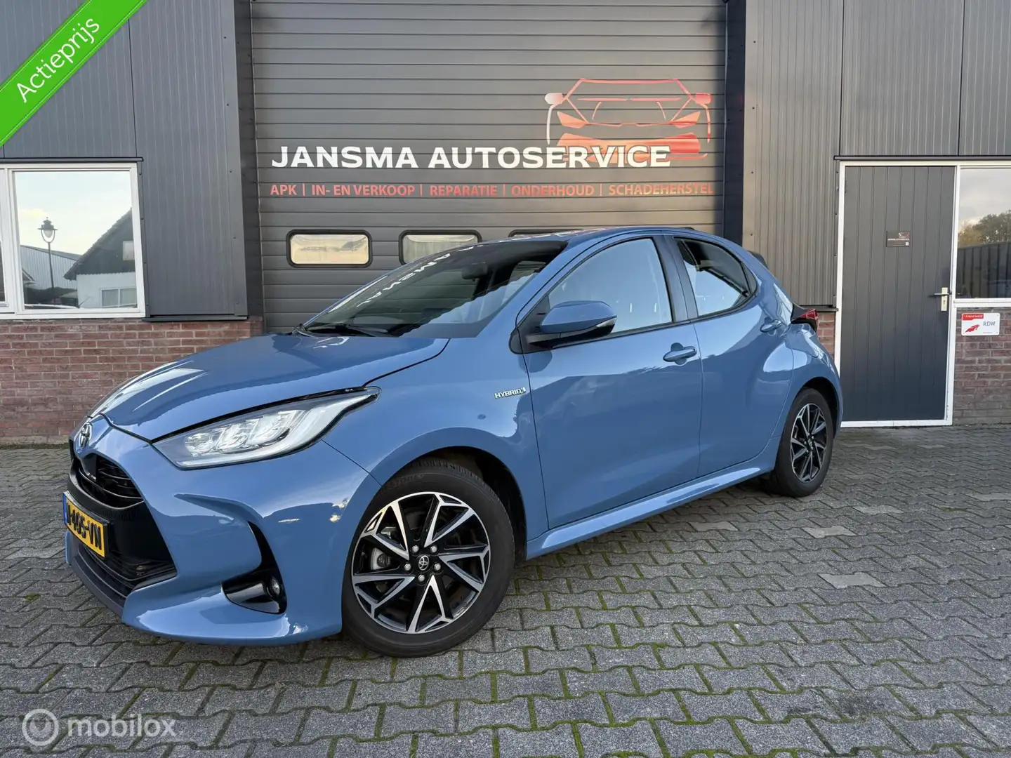 Toyota Yaris 1.5 Hybrid Dynamic Blau - 2