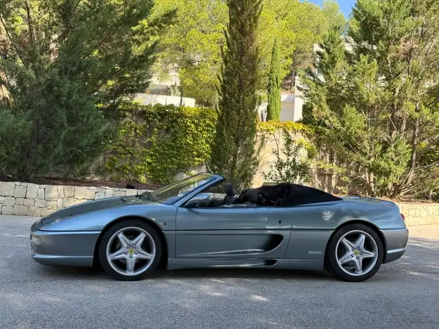 Ferrari F355 Spider