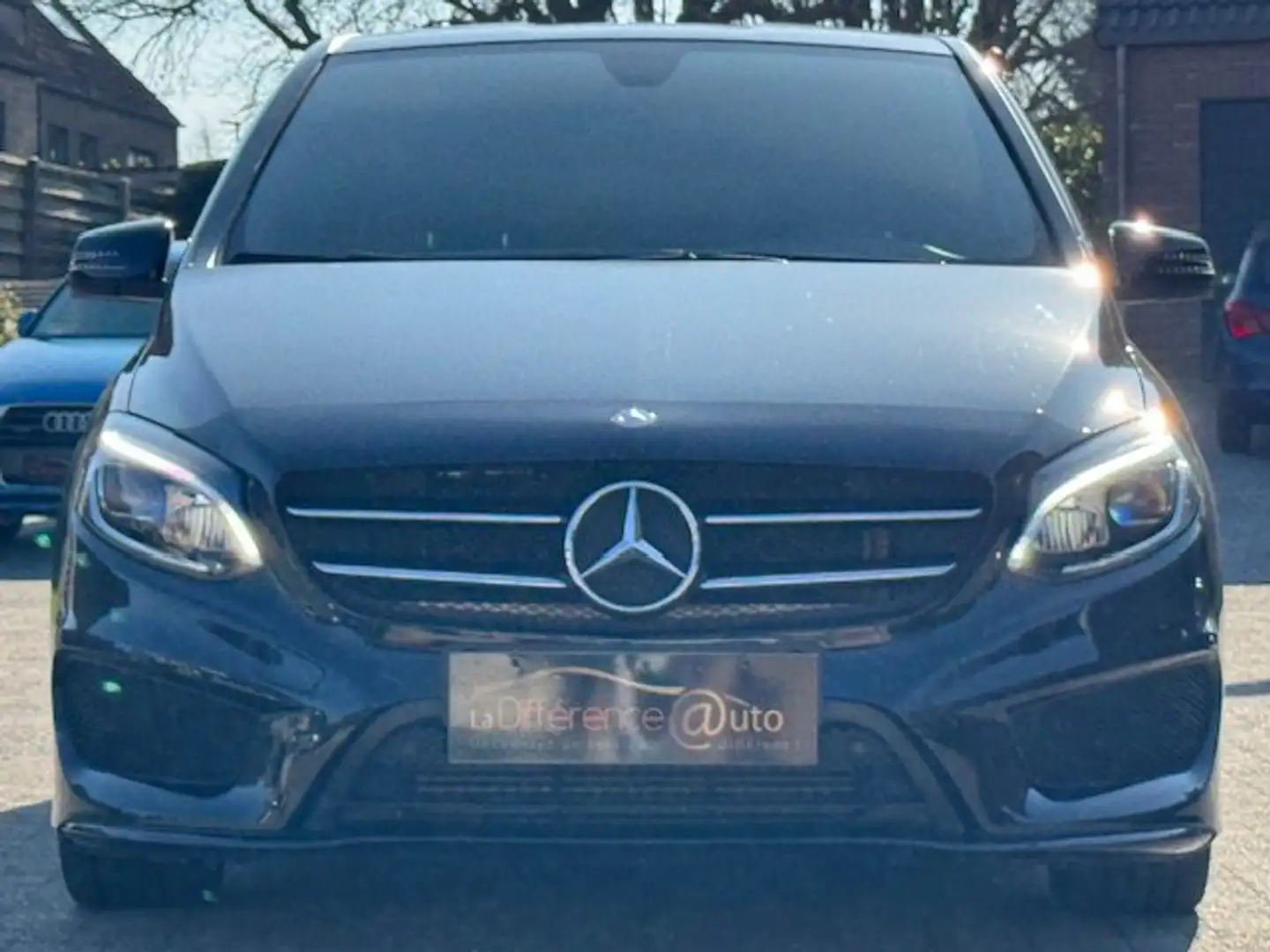 Mercedes-Benz B 180 Full Pack AMG int et ext - Clim - Cuir/alcantara Schwarz - 2