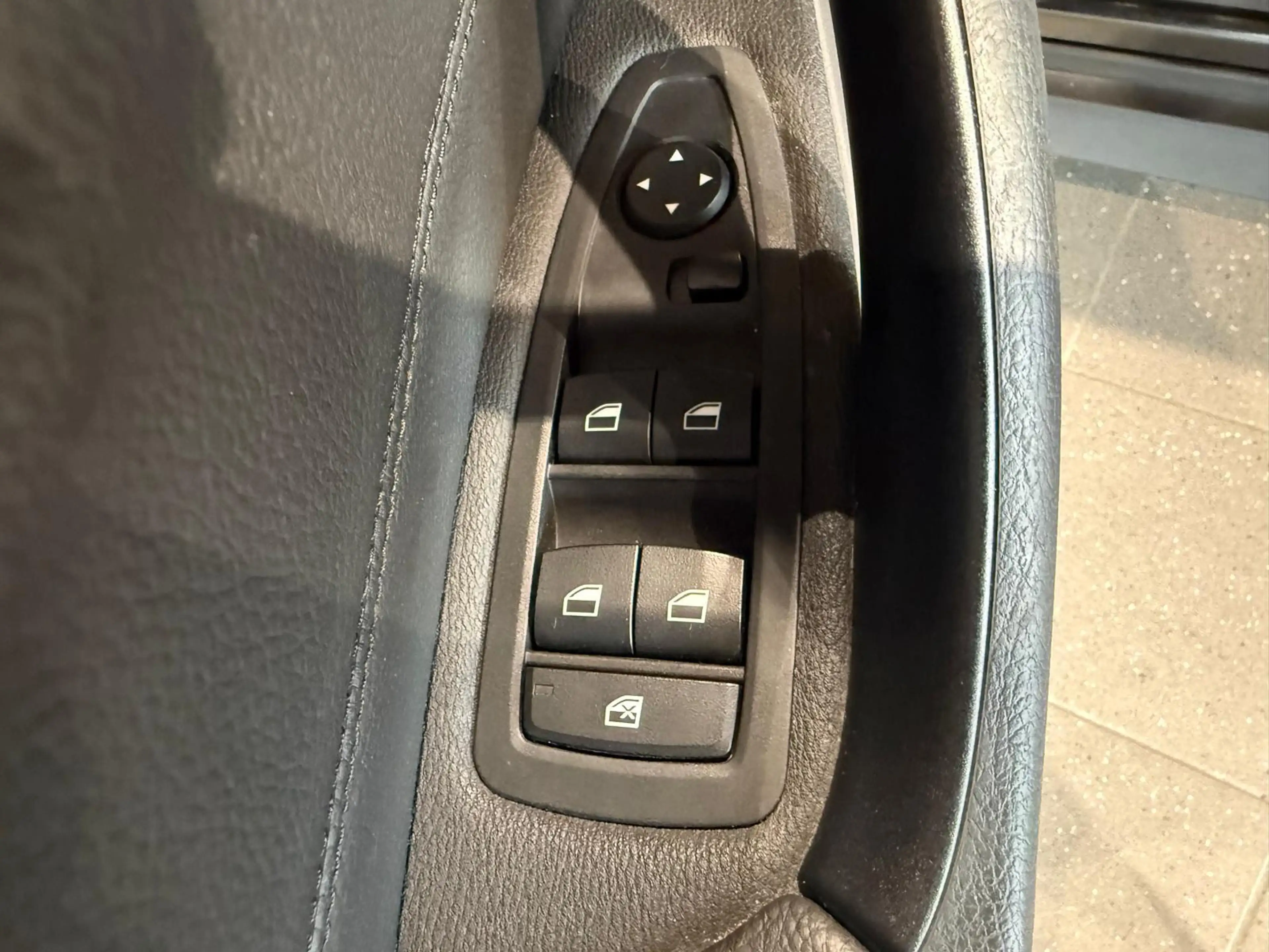 BMW X1 sDrive18i High Executive Head up pano schuif — photo 11