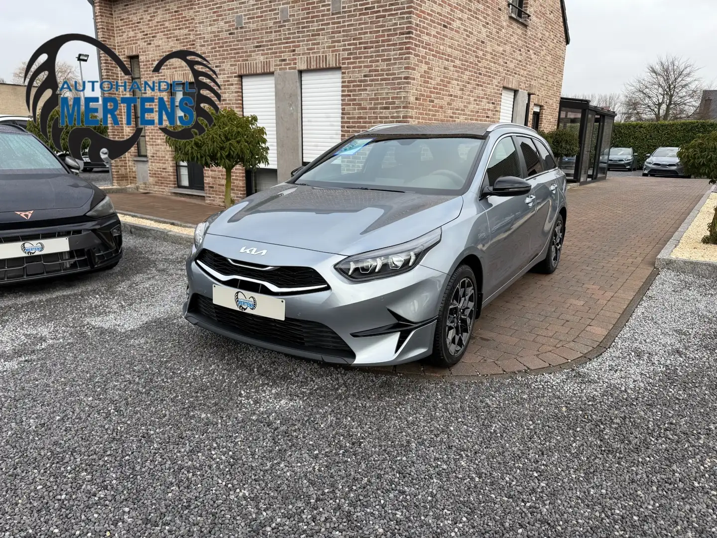 Kia Ceed SW / cee'd SW 1.5 T-GDi 140PK EDITIE 30 FACELIFT NIEUW 0KM Zilver - 1