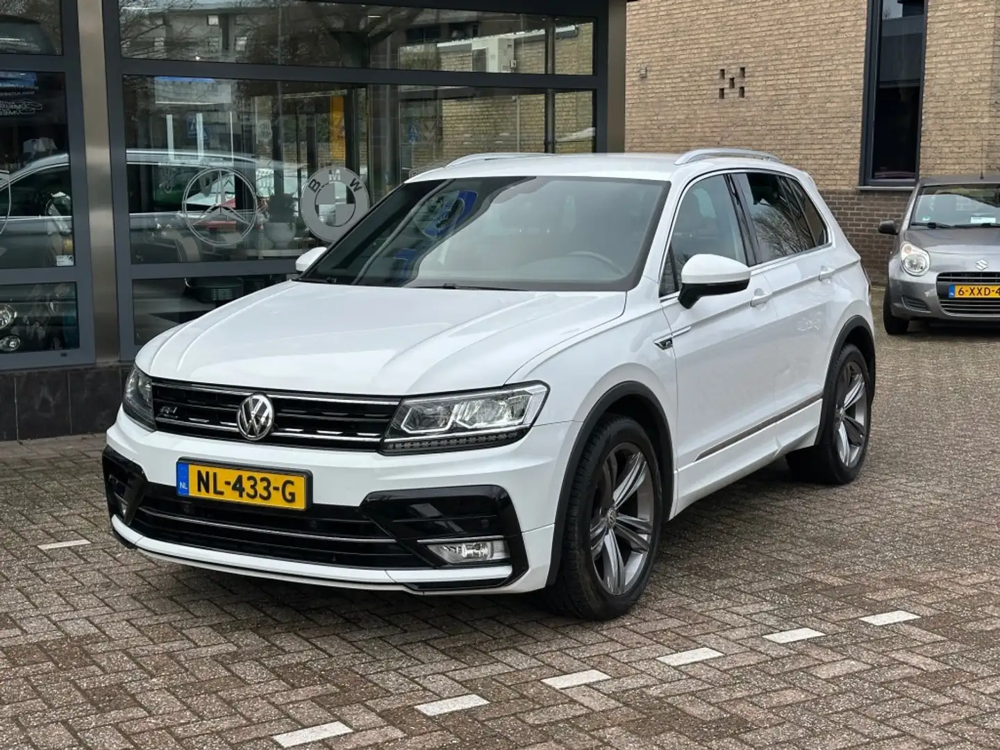 Volkswagen Tiguan 1.4 TSI ACT HIGHL. Navi Trekhaak Cruise Airco Weiß - 2