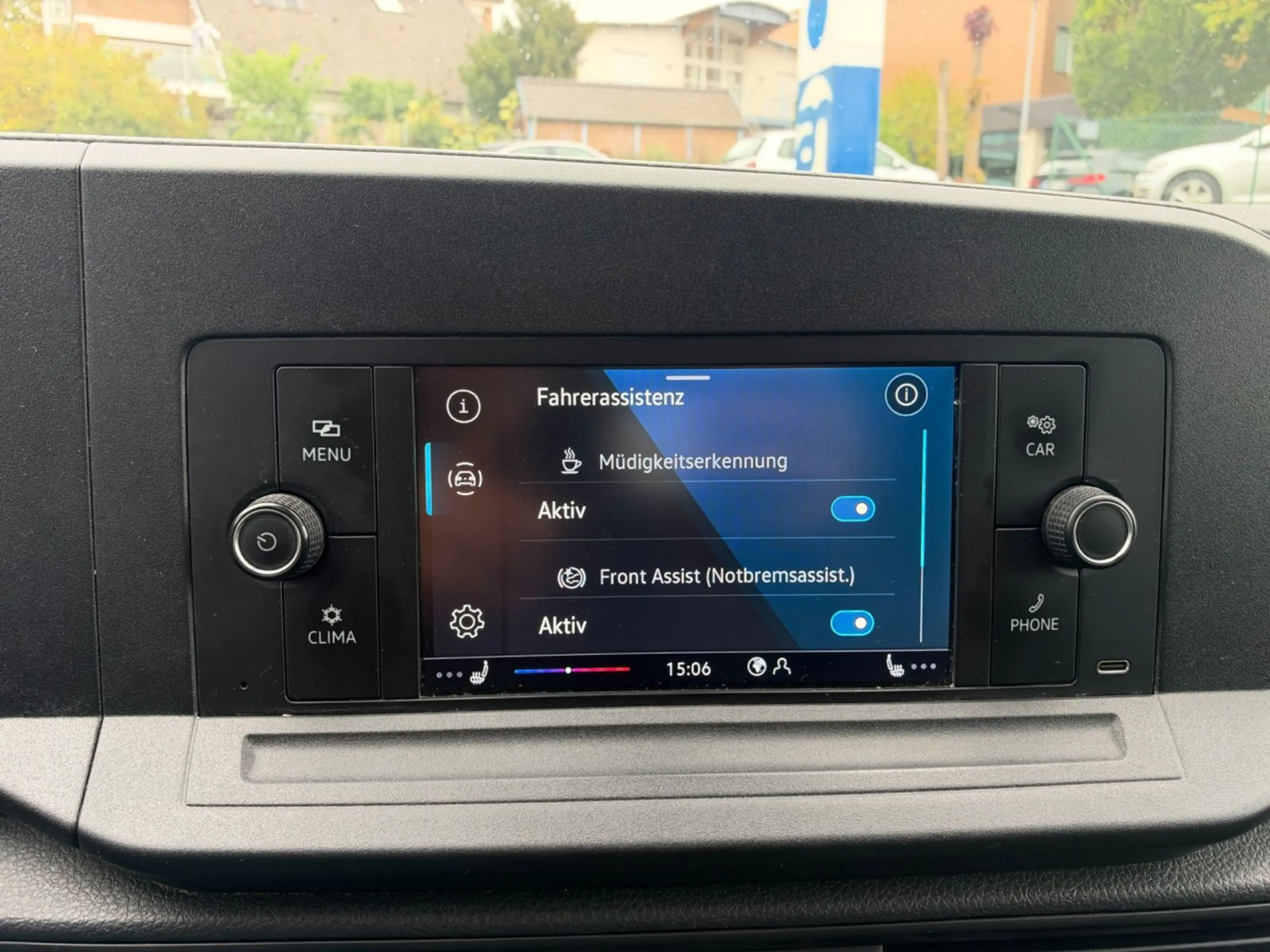 Volkswagen Caddy 2,0 TDI DSG Klima/ Tempomat/ 7-Sitzer — photo 8