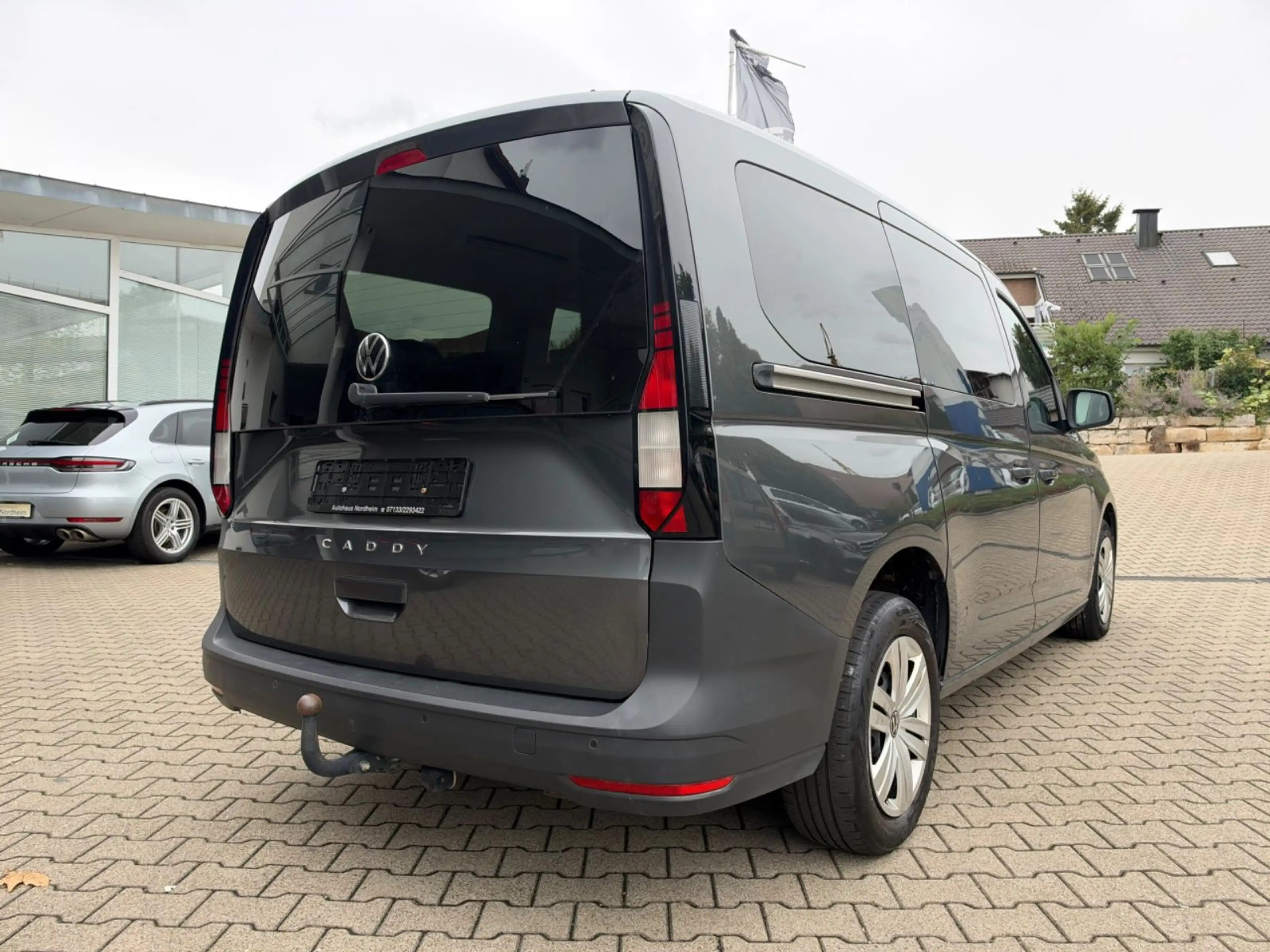 Volkswagen Caddy 2,0 TDI DSG Klima/ Tempomat/ 7-Sitzer — photo 3