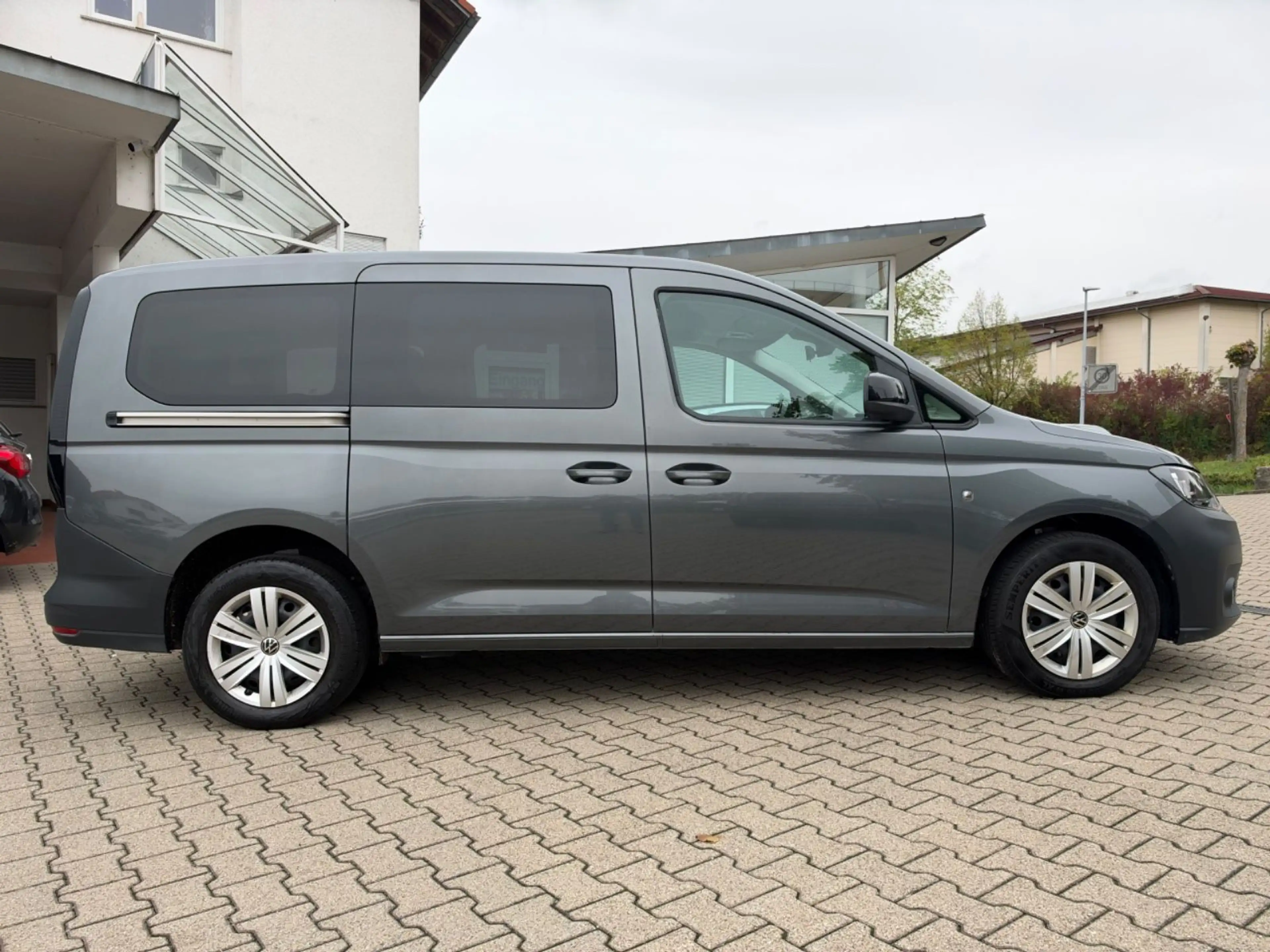 Volkswagen Caddy 2,0 TDI DSG Klima/ Tempomat/ 7-Sitzer — photo 4