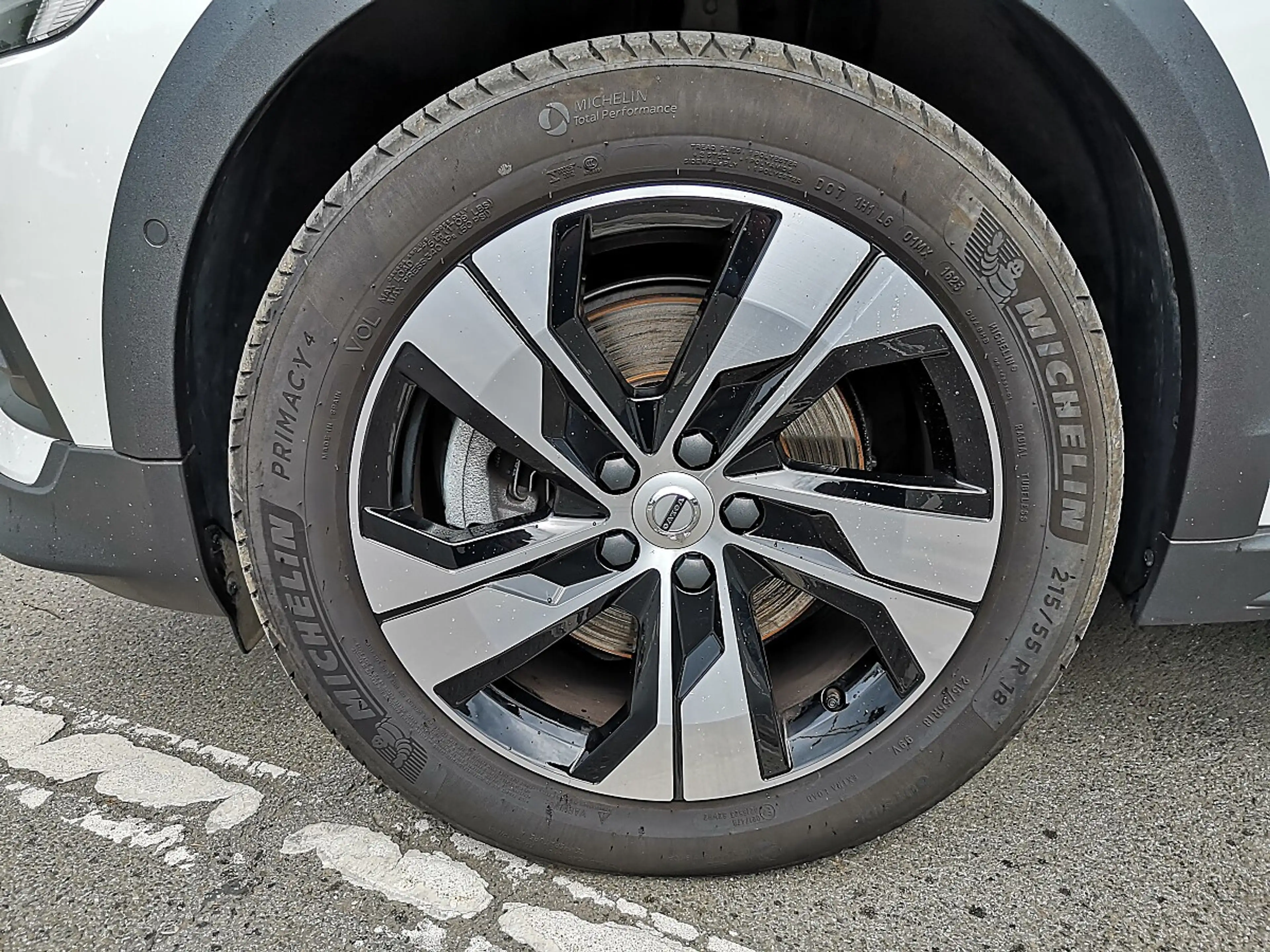 Volvo V60 Cross Country Plus B4 AWD Geartronic — photo 7