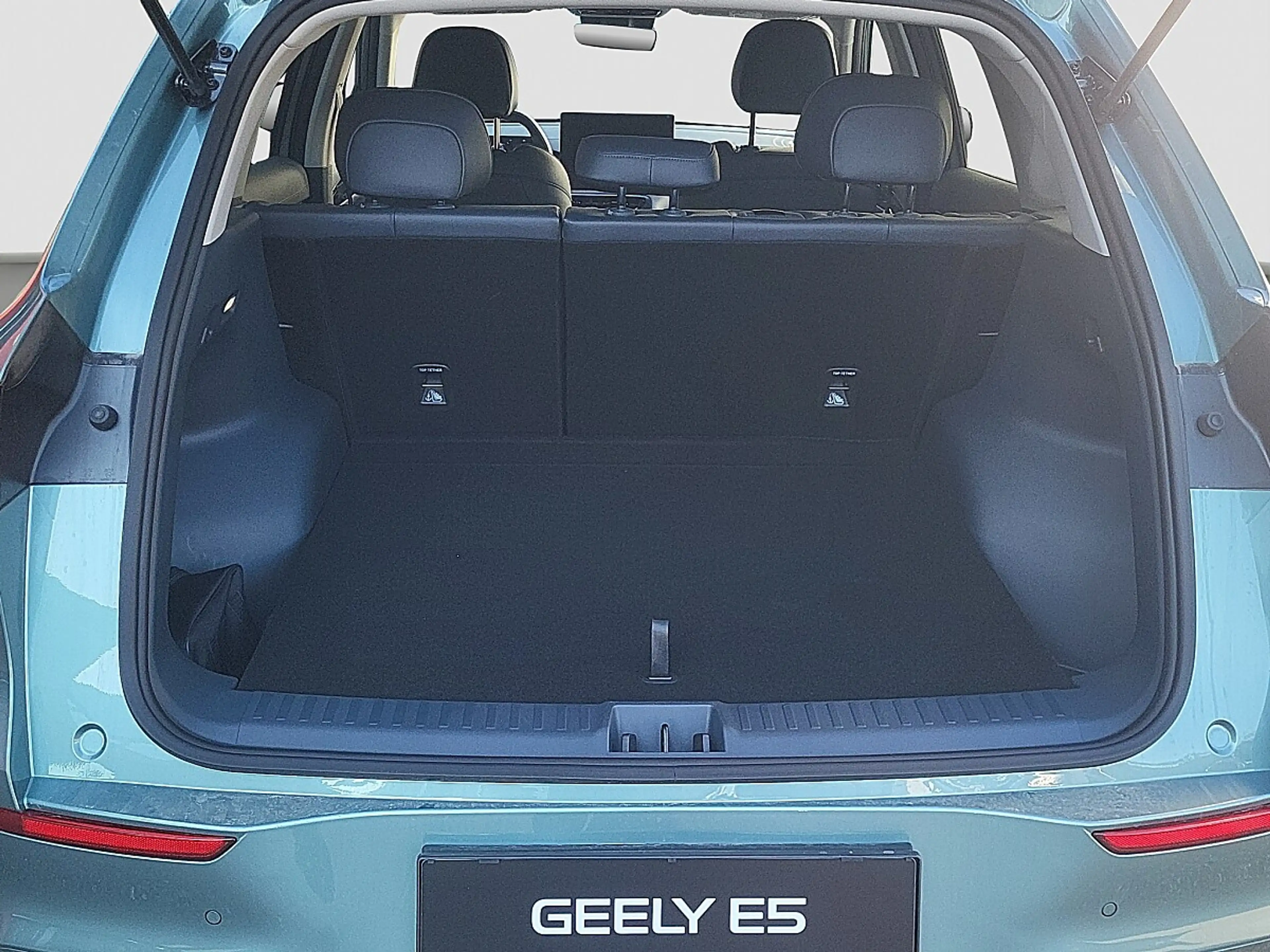 Geely E5 Pro — photo 6