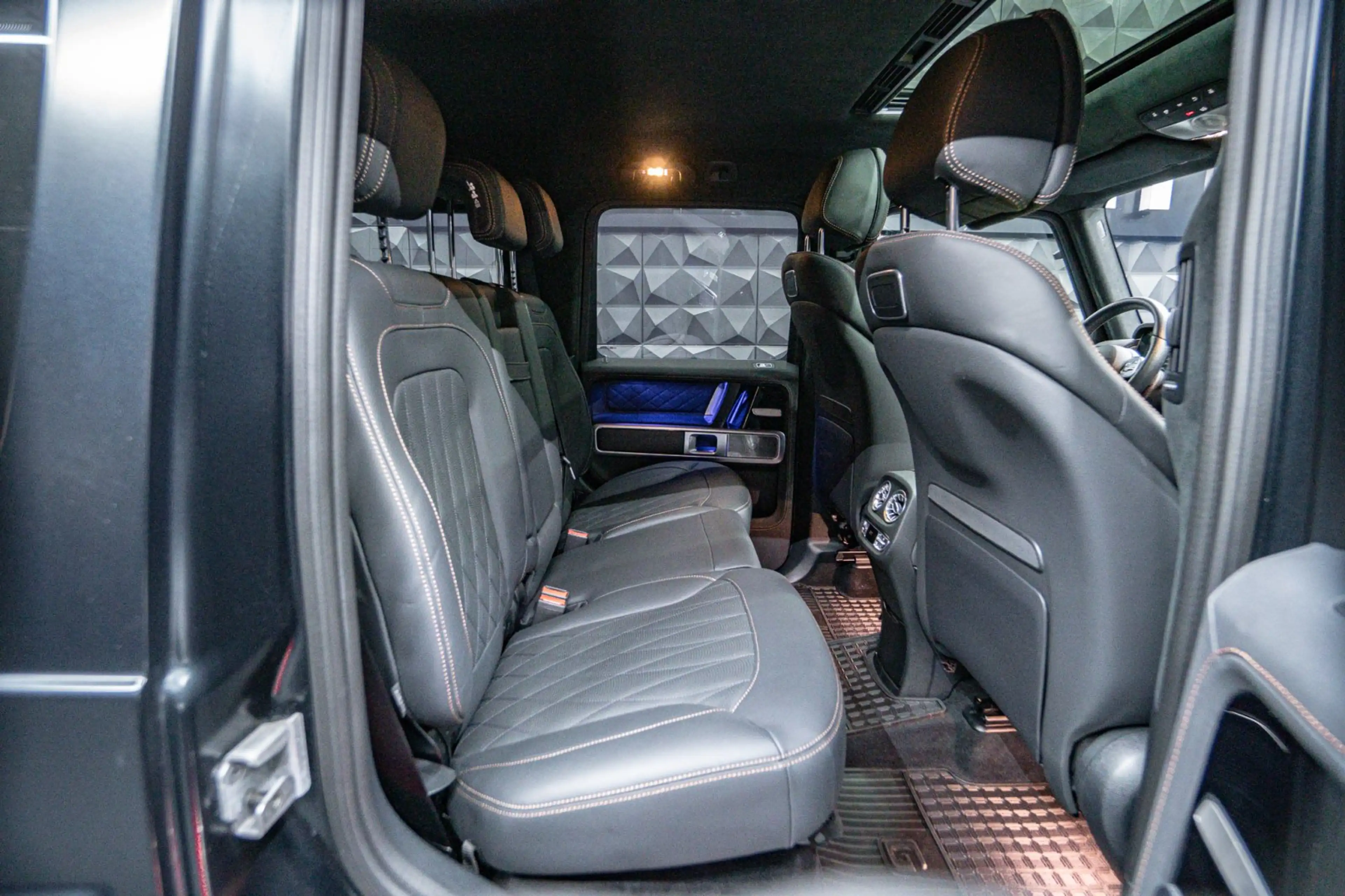 Mercedes-Benz G 400 d AMG SUPERIOR Magno Lack — photo 14
