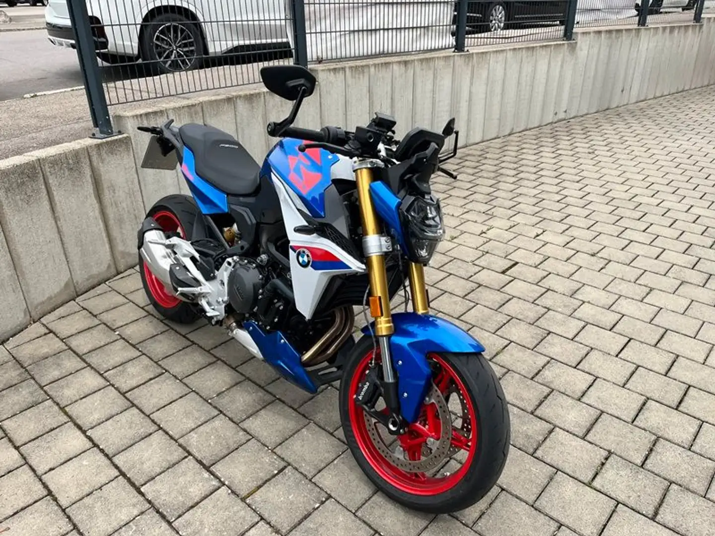 BMW F 900 R A2 style Sport Werksgarantie bis 04/2028 Albastru - 2