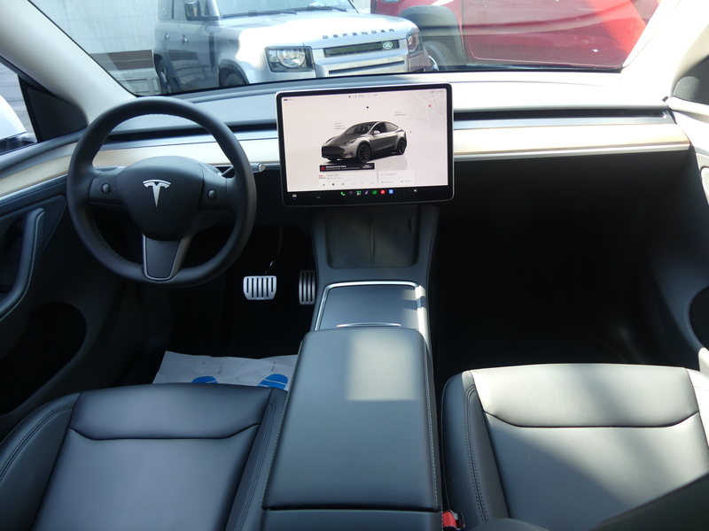 Tesla Model Y Performance Dual AWD LED/21ZOLL/AUTOPILOT — photo 4