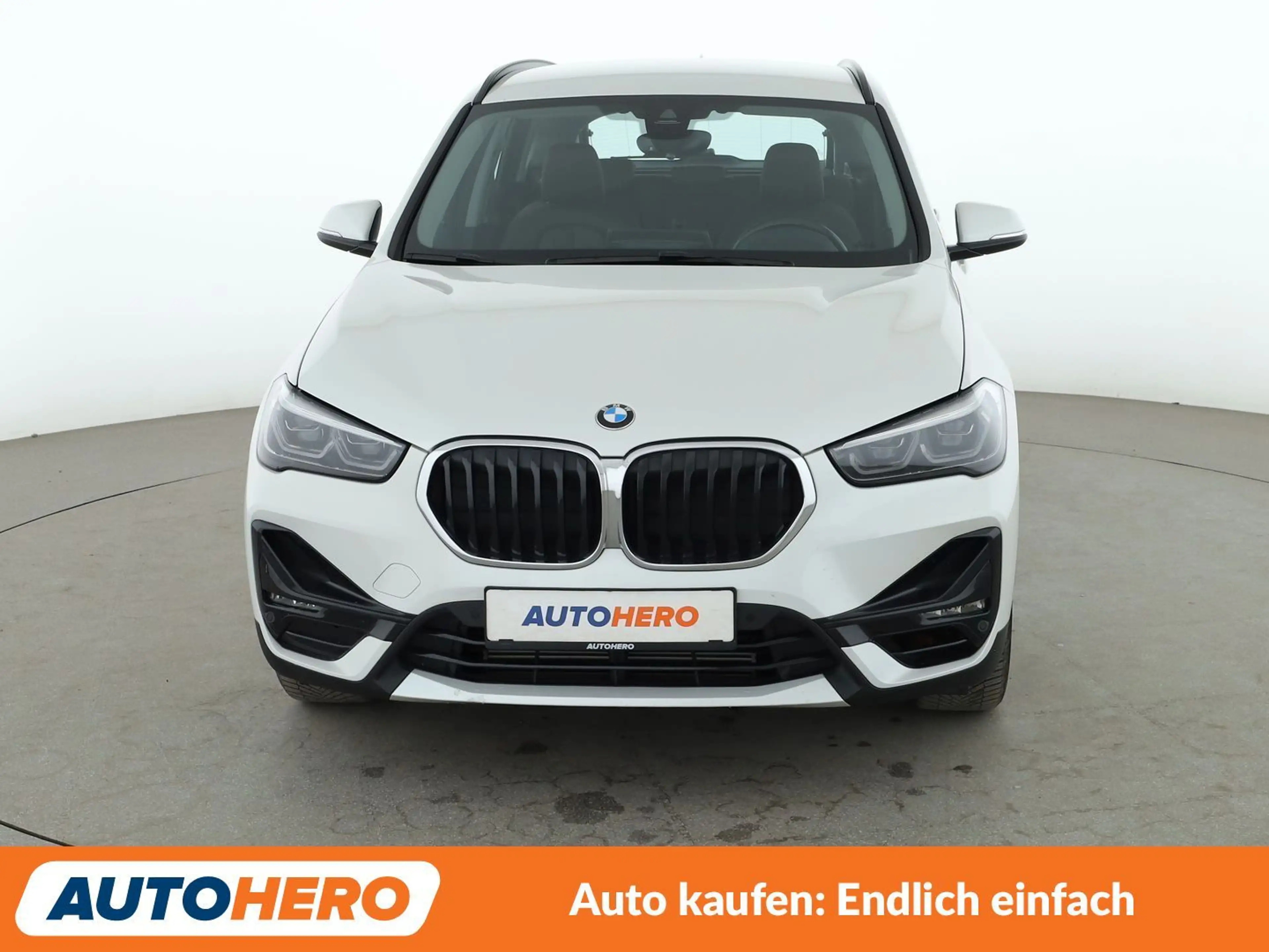 BMW X1 sDrive 18i Sport Line Aut.*NAVI*CAM*ACC*SHZ*ALU* — photo 9