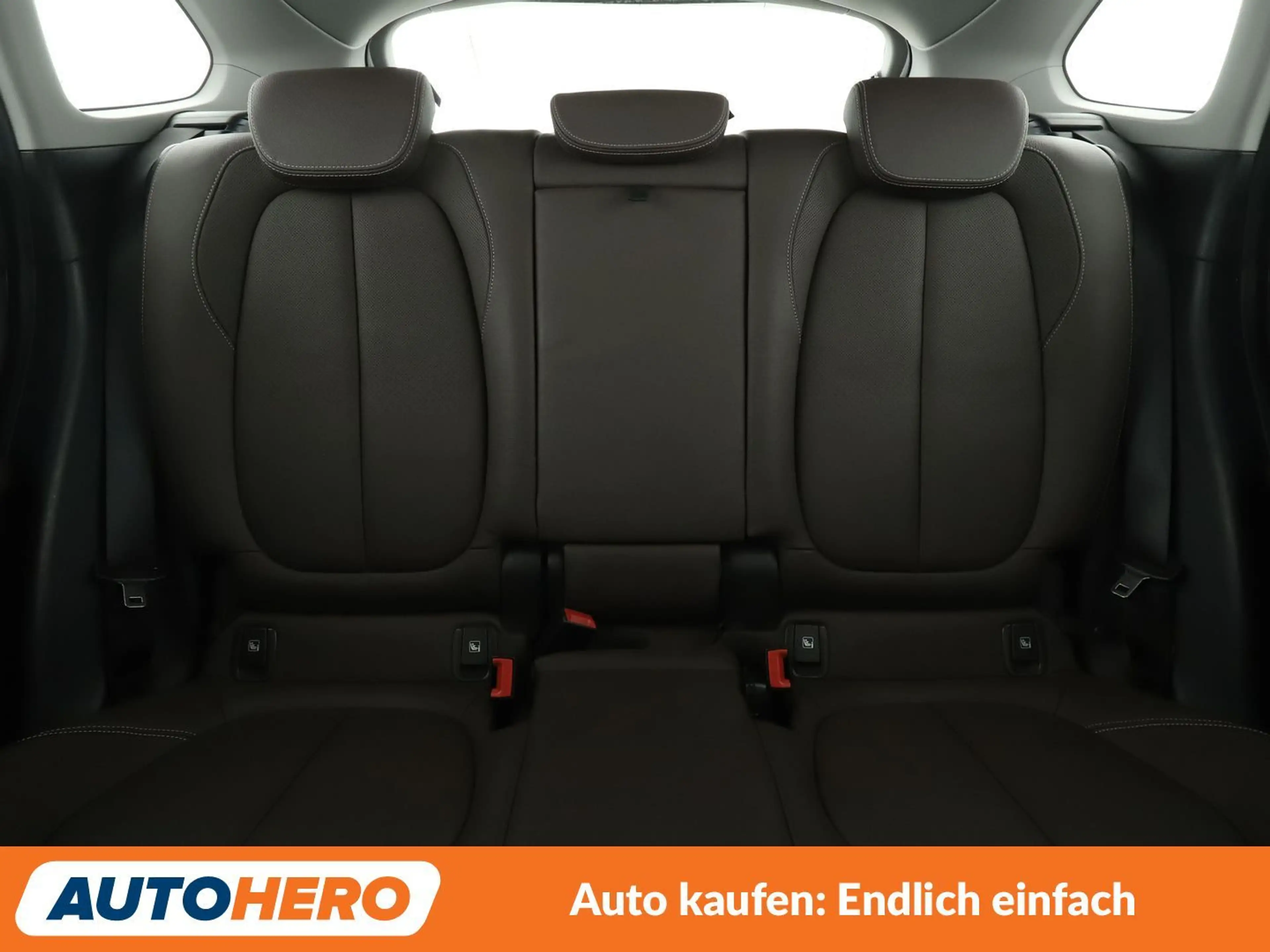 BMW X1 sDrive 18i Sport Line Aut.*NAVI*CAM*ACC*SHZ*ALU* — photo 15