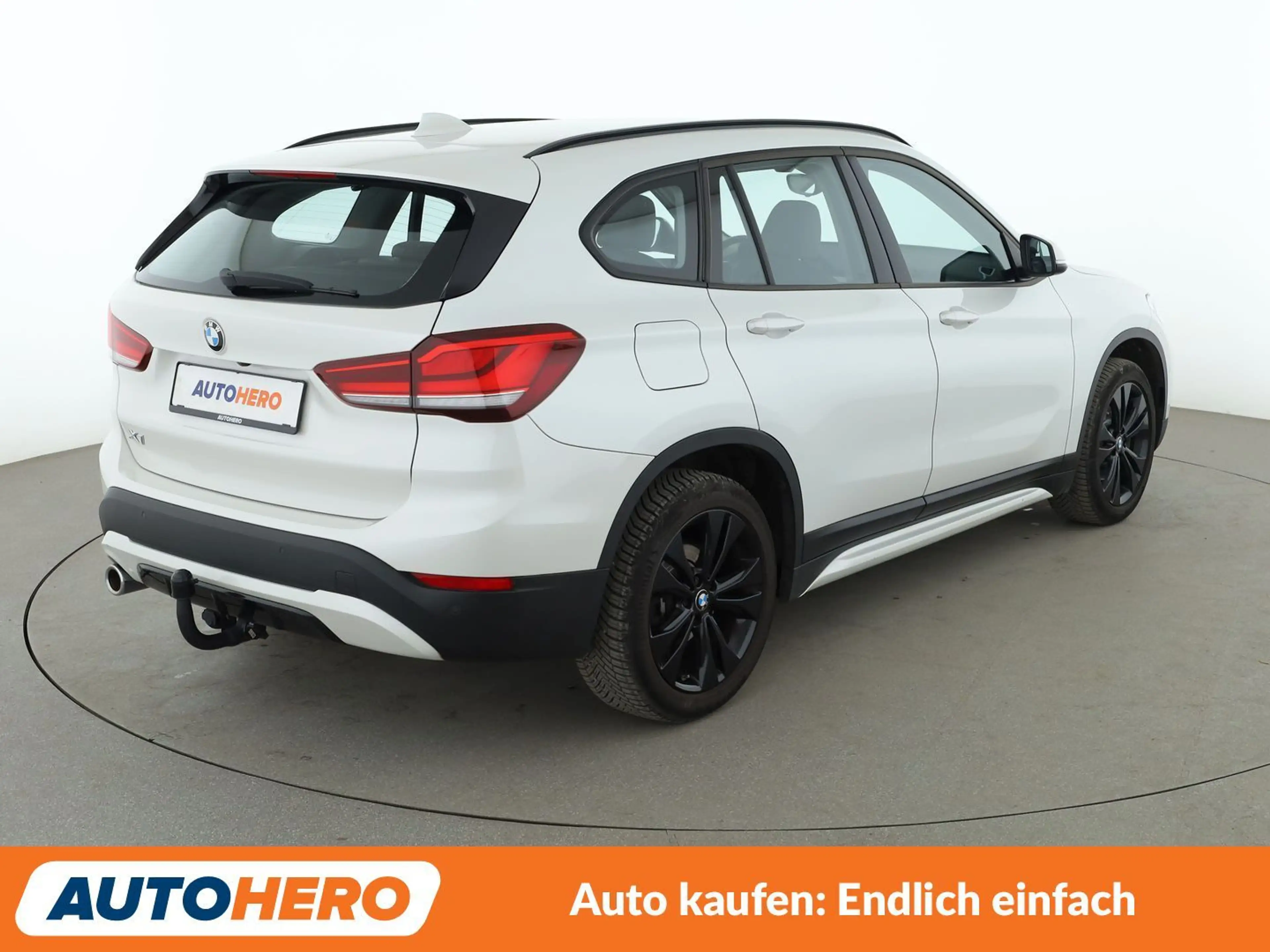 BMW X1 sDrive 18i Sport Line Aut.*NAVI*CAM*ACC*SHZ*ALU* — photo 6