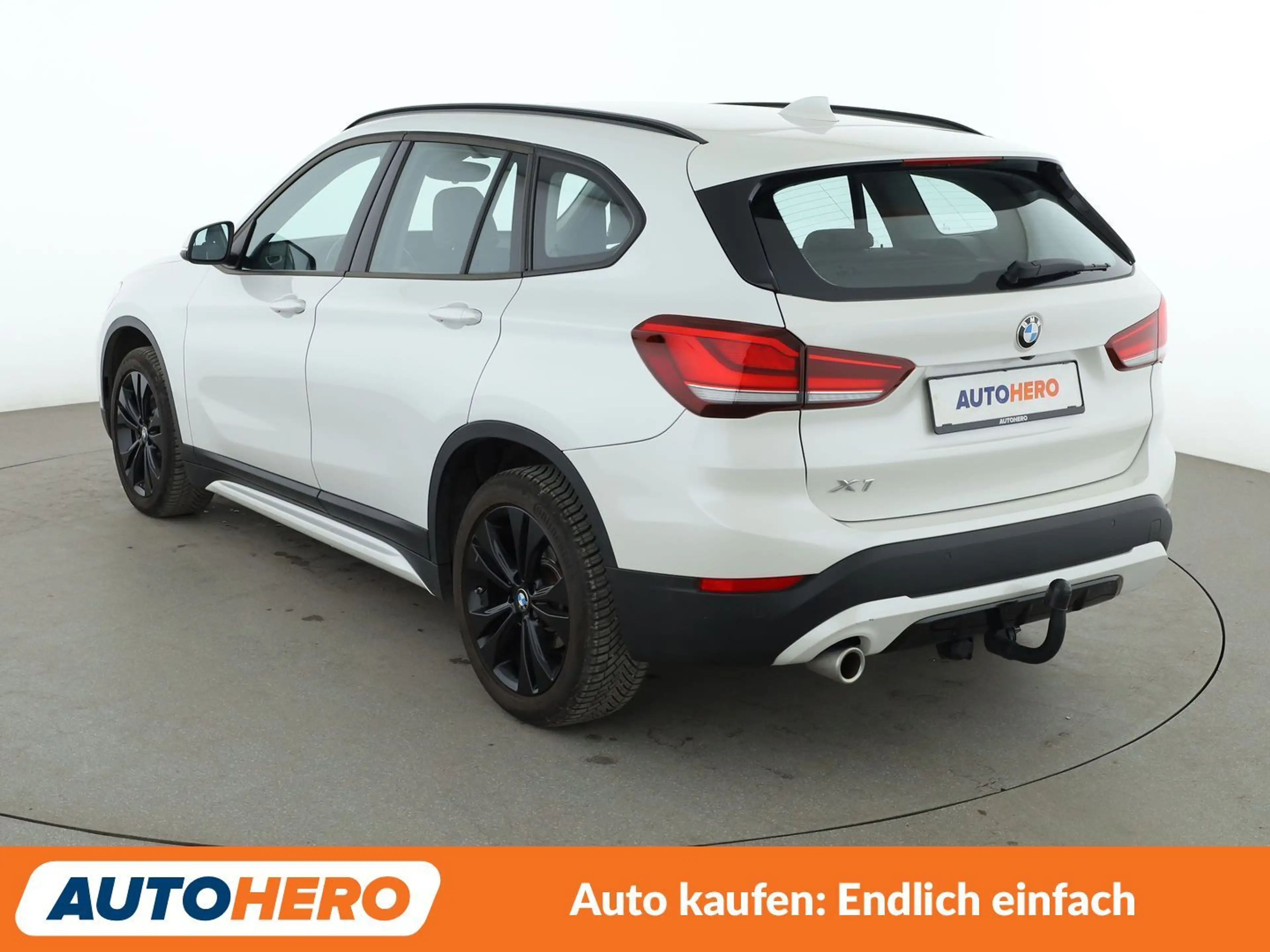 BMW X1 sDrive 18i Sport Line Aut.*NAVI*CAM*ACC*SHZ*ALU* — photo 4