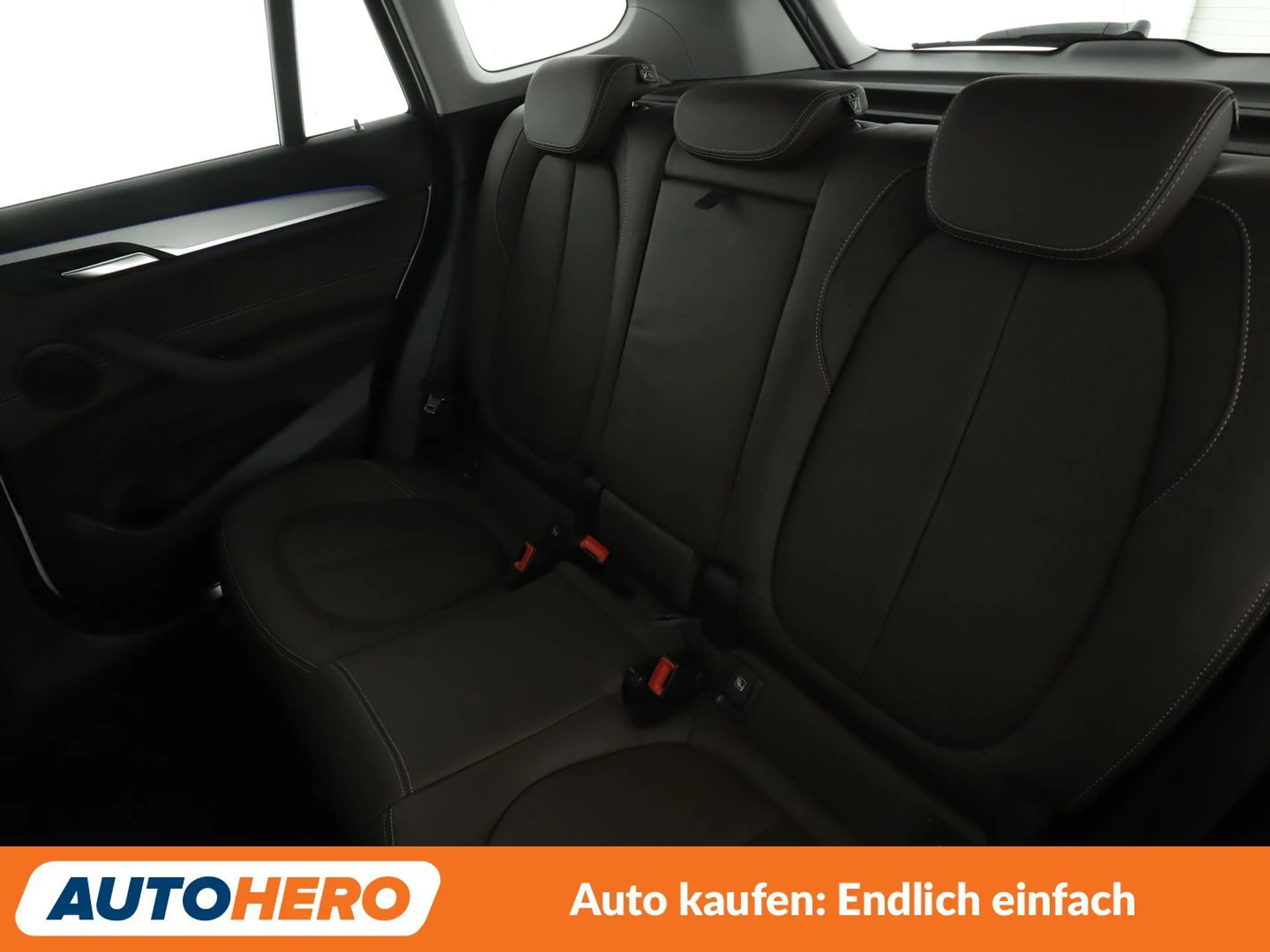BMW X1 sDrive 18i Sport Line Aut.*NAVI*CAM*ACC*SHZ*ALU* — photo 14
