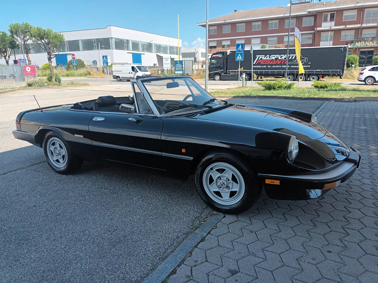 Alfa Romeo Spider 2.0 America**A.S.I.** Noir - 1