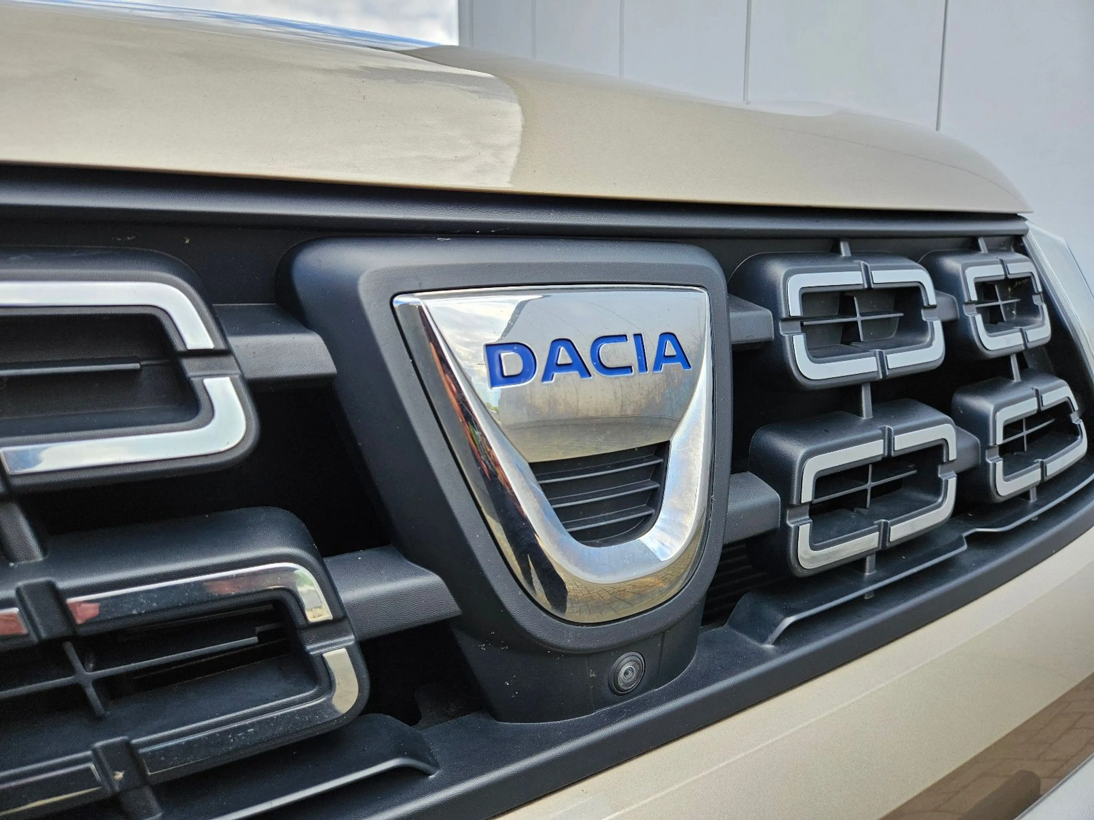 Dacia Duster II Prestige 1.3 LED KAMERA KEYLESS GO AHK — photo 2
