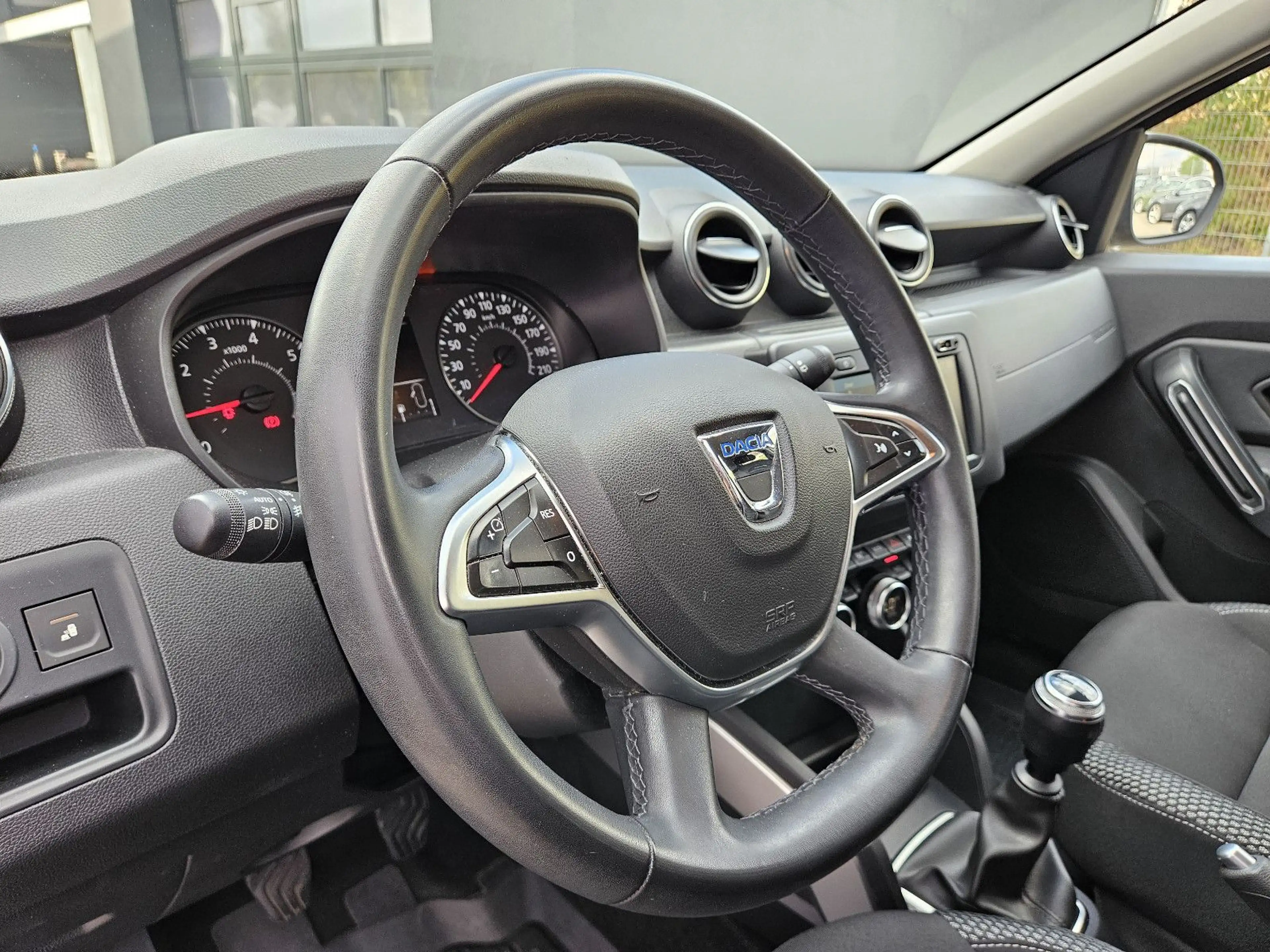 Dacia Duster II Prestige 1.3 LED KAMERA KEYLESS GO AHK — photo 12
