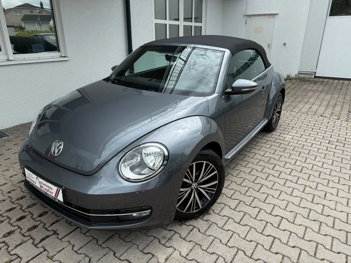 Volkswagen Beetle Cabrio Allstar Aut. Navi Kamera 1. Hand Grey - 1